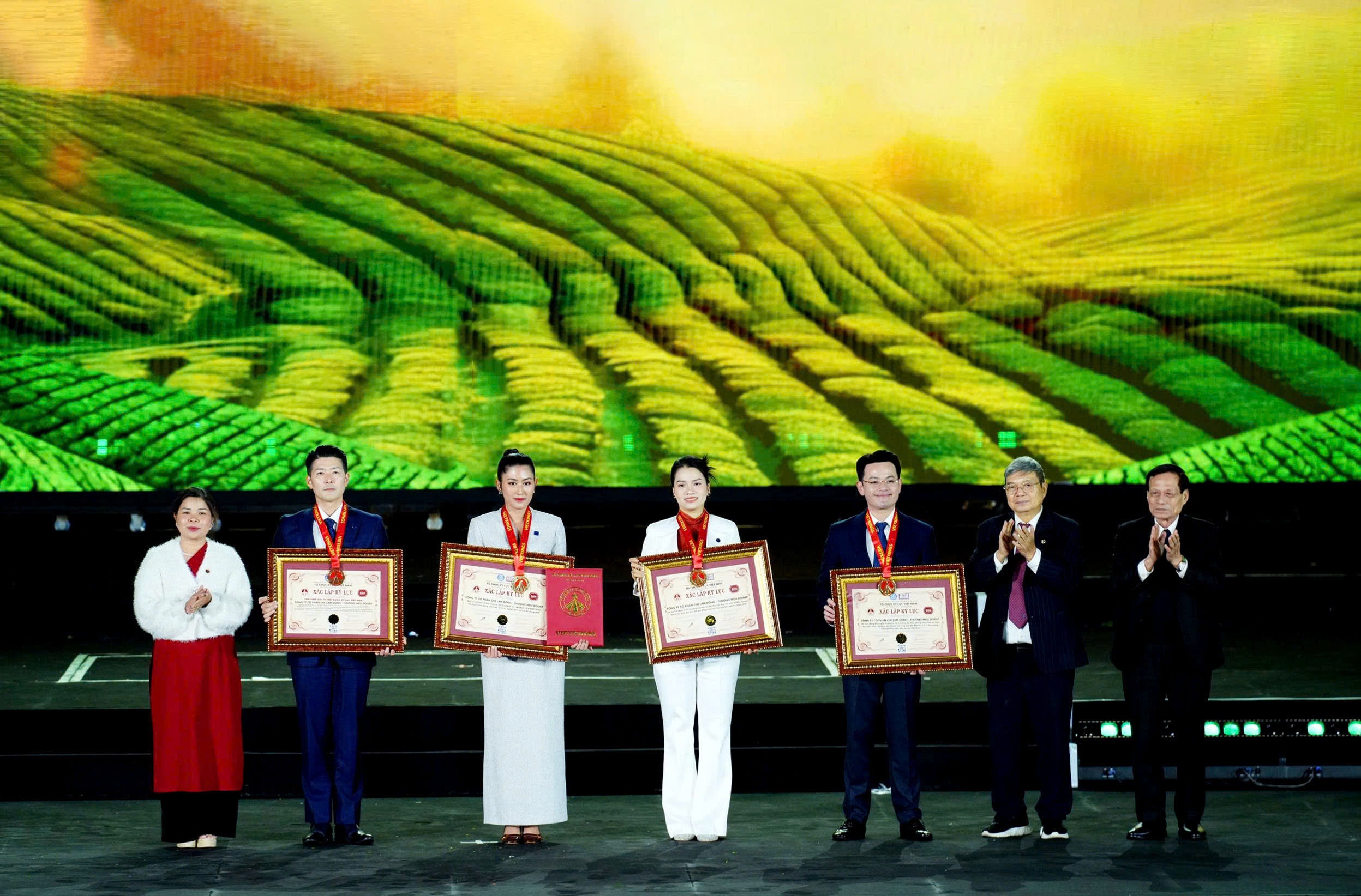 Khai mạc lễ hội trà Quốc tế, mở ra hành trình đưa văn hoá và kinh tế trà Việt vươn ra thế giới