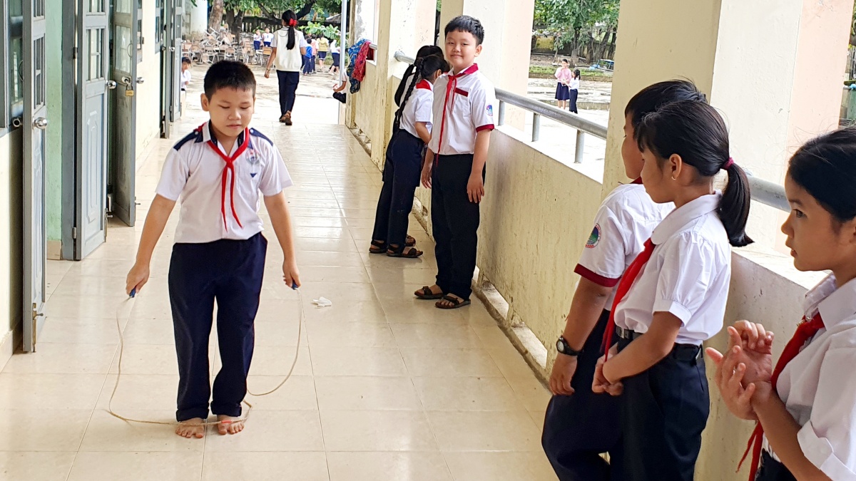 undefined Thời báo Ngân hàng chung tay hỗ trợ vùng lũ