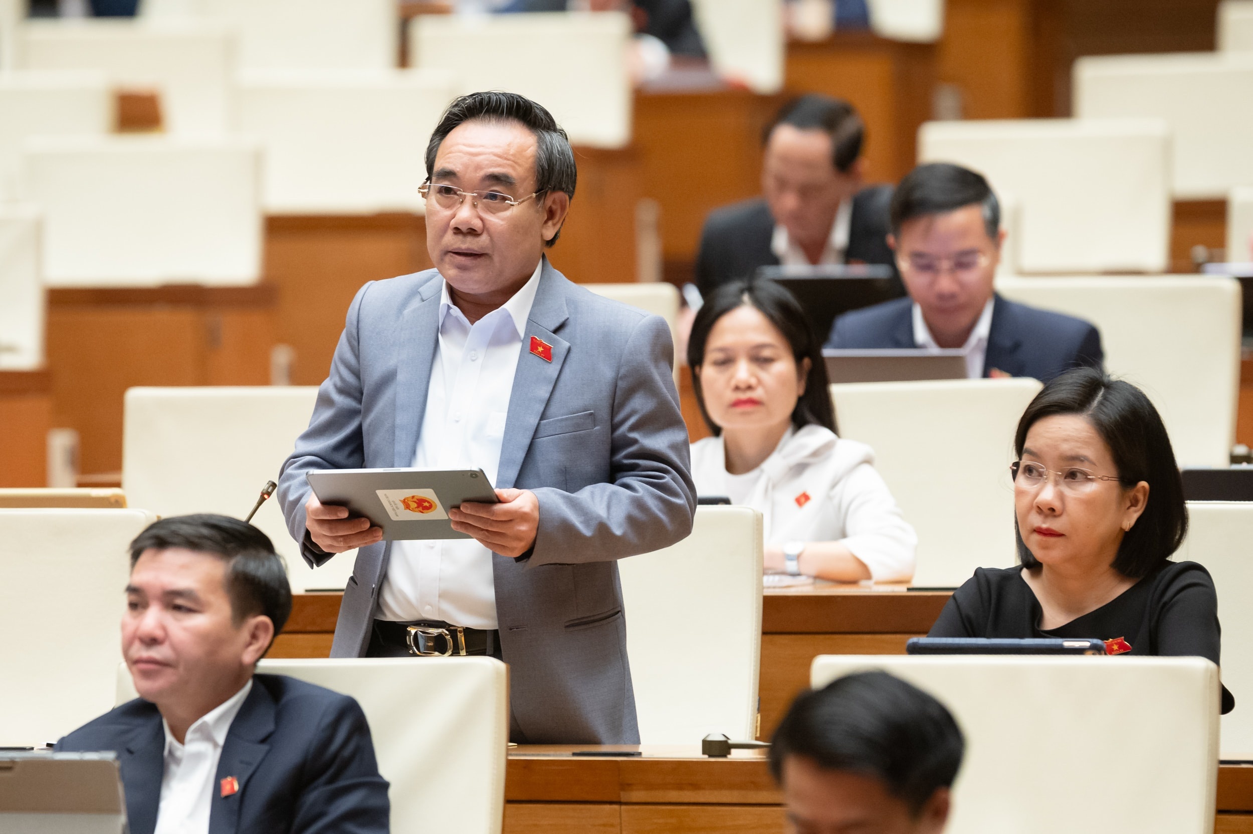 Tạo tính đặc thù đủ mạnh để các 