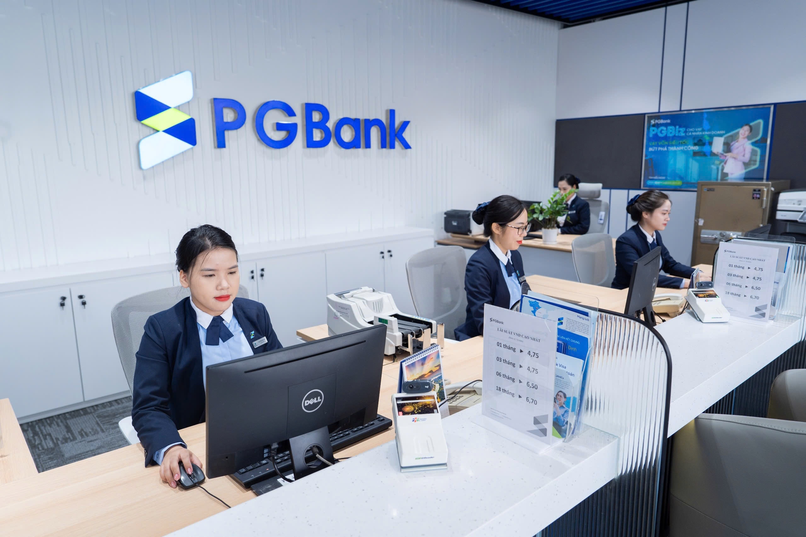 PGBank khai trương trụ sở mới Phòng giao dịch Tam Trinh PGBank khai trương trụ sở mới Phòng giao dịch Tam Trinh