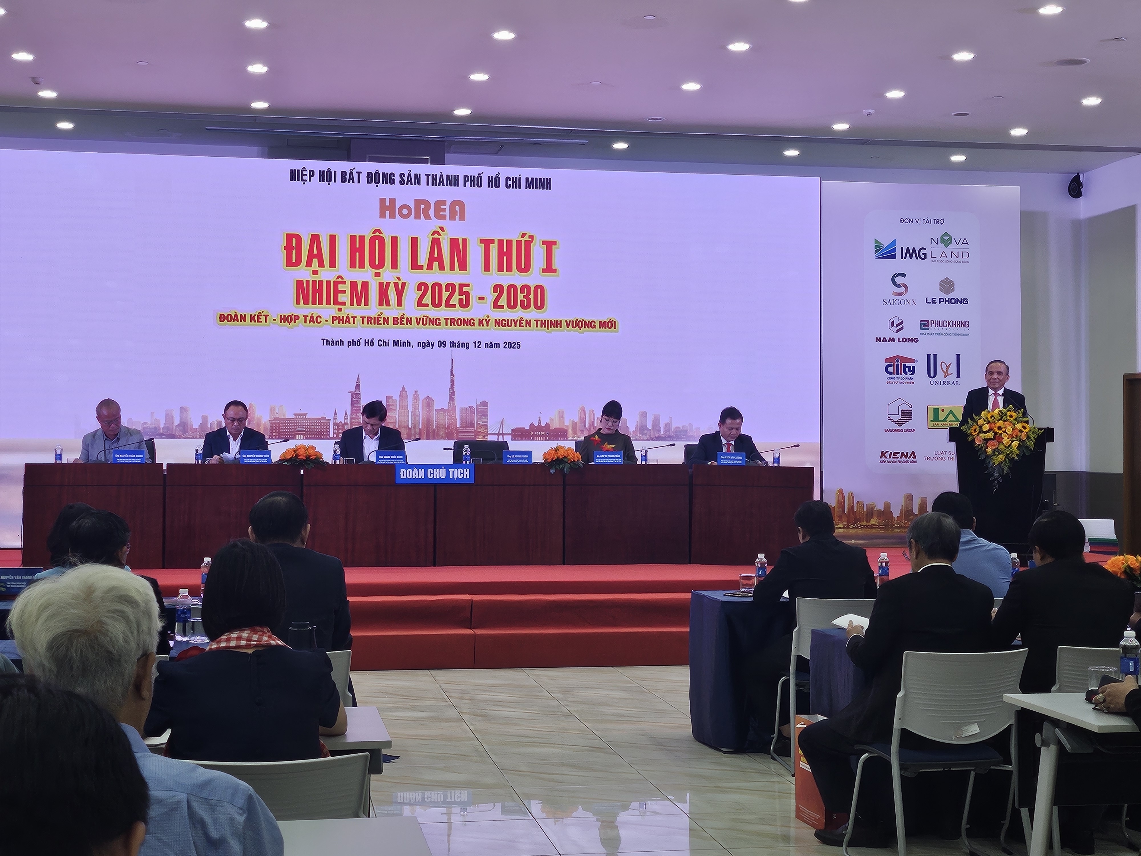 Doanh nghiệp cần chuyển hướng sang nhà ở vừa túi tiền và bảo vệ quyền lợi người mua Doanh nghiệp cần chuyển hướng sang nhà ở vừa túi tiền và bảo vệ quyền lợi người mua