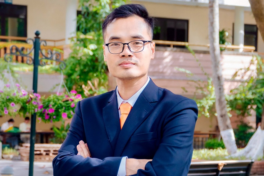 TS. Hoàng Văn Thành, Trưởng Bộ môn Luật Kinh tế, Khoa Luật, Học viện Ngân hàng TS. Hoàng Văn Thành, Trưởng Bộ môn Luật Kinh tế, Khoa Luật, Học viện Ngân hàng