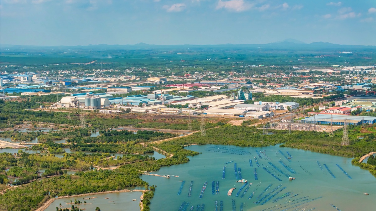 Doanh nghiệp muốn nắm bắt cơ hội – vượt qua biến động – đều phải có “nền tài chính bền vốn”, bao gồm thanh khoản chủ động và cấu trúc vốn dài hạn.