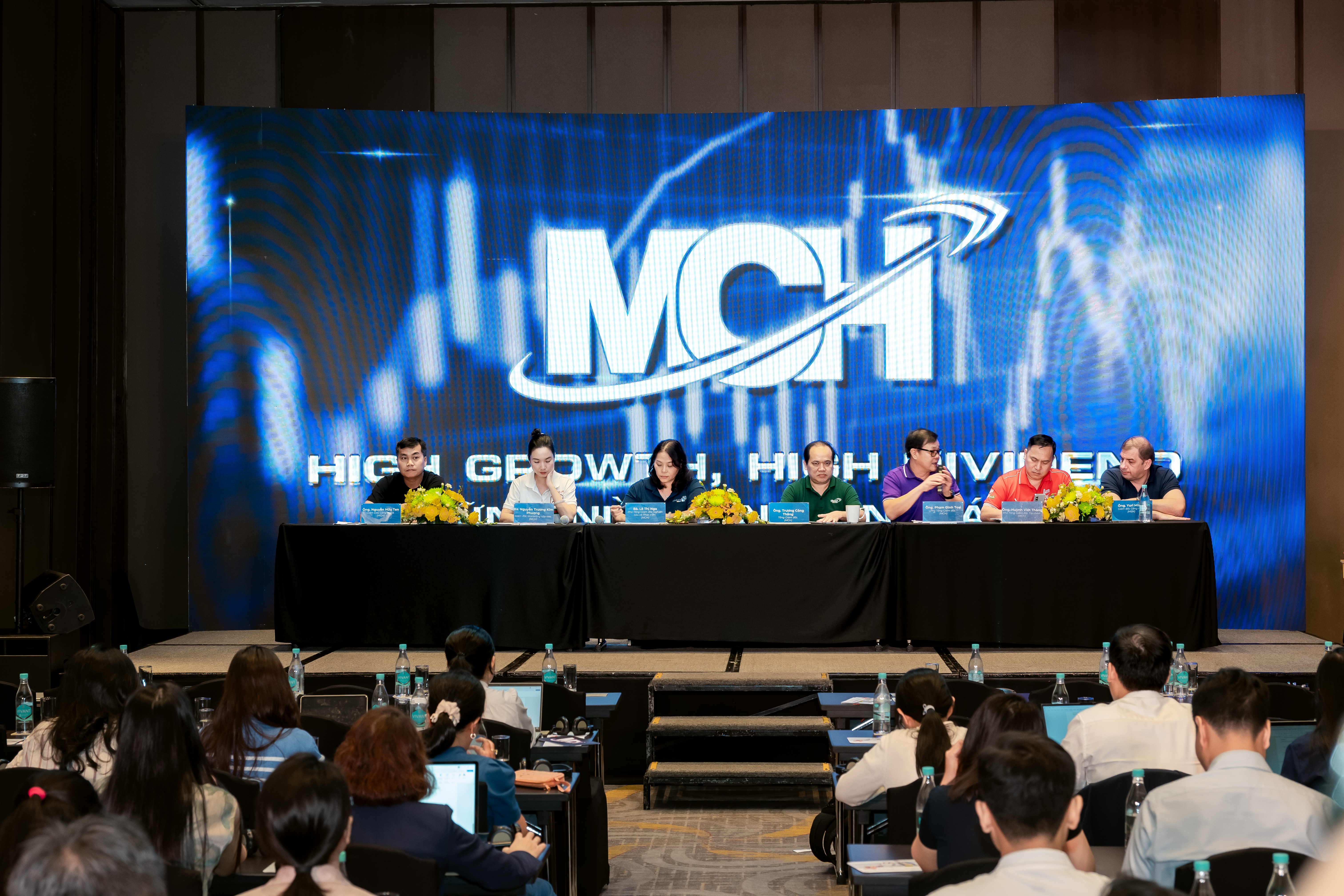 vai trò của các doanh nghiệp đầu ngành không chỉ dừng lại ở việc sản xuất, mà phải tái định hình và hiện đại hóa trải nghiệm tiêu dùng của hàng triệu gia đình Việt. vai trò của các doanh nghiệp đầu ngành không chỉ dừng lại ở việc sản xuất, mà phải tái định hình và hiện đại hóa trải nghiệm tiêu dùng của hàng triệu gia đình Việt.