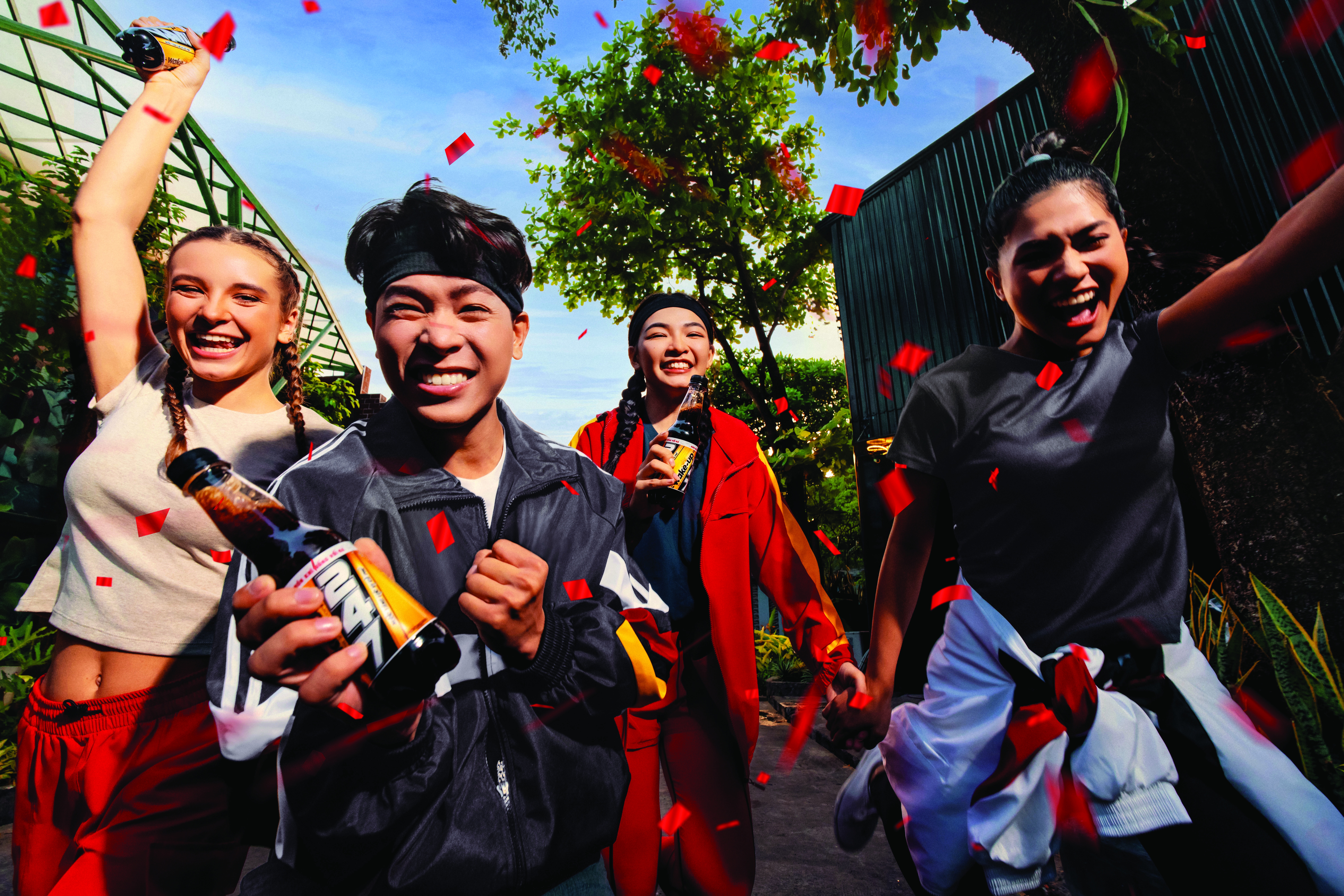 Masan Consumer đã tạo nên nền tảng vững chắc mà ít doanh nghiệp nào có được: Sự tin yêu của hàng triệu gia đình, hệ thống phân phối sâu rộng và năng lực đổi mới sáng tạo không ngừng. Masan Consumer đã tạo nên nền tảng vững chắc mà ít doanh nghiệp nào có được: Sự tin yêu của hàng triệu gia đình, hệ thống phân phối sâu rộng và năng lực đổi mới sáng tạo không ngừng.