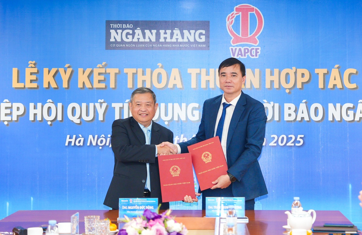 Hiệp hội QTDND Việt Nam và Thời báo Ngân hàng ký kết hợp tác toàn diện