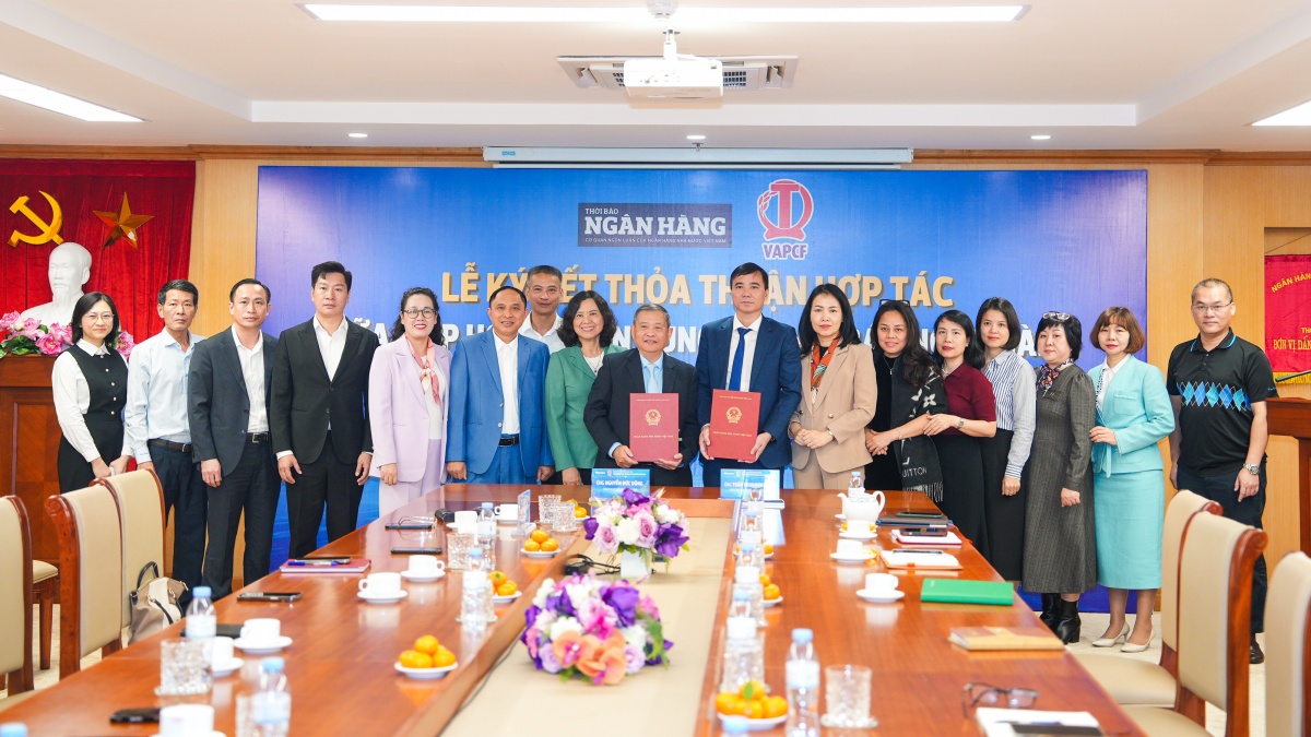 Hiệp hội Quỹ tín dụng nhân dân Việt Nam và Thời báo Ngân hàng ký kết văn bản hợp tác 