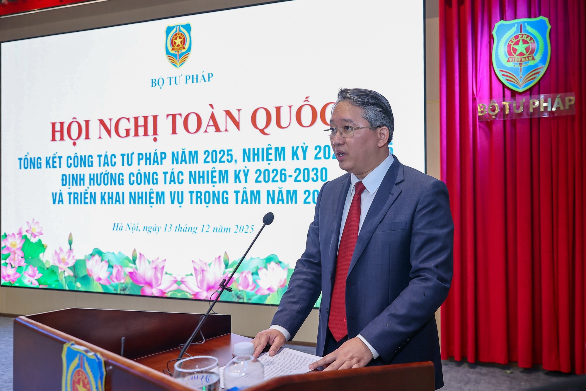 Bộ trưởng Bộ Tư pháp Nguyễn Hải Ninh phát biểu tại Hội nghị - Ảnh: VGP/Nhật Bắc Bộ trưởng Bộ Tư pháp Nguyễn Hải Ninh phát biểu tại Hội nghị - Ảnh: VGP/Nhật Bắc