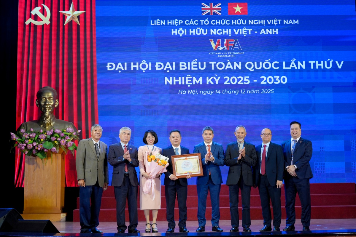 Phó Thống đốc NHNN Nguyễn Ngọc Cảnh được bầu làm Chủ tịch Hội Hữu nghị Việt - Anh khóa V Phó Thống đốc NHNN Nguyễn Ngọc Cảnh được bầu làm Chủ tịch Hội Hữu nghị Việt - Anh khóa V