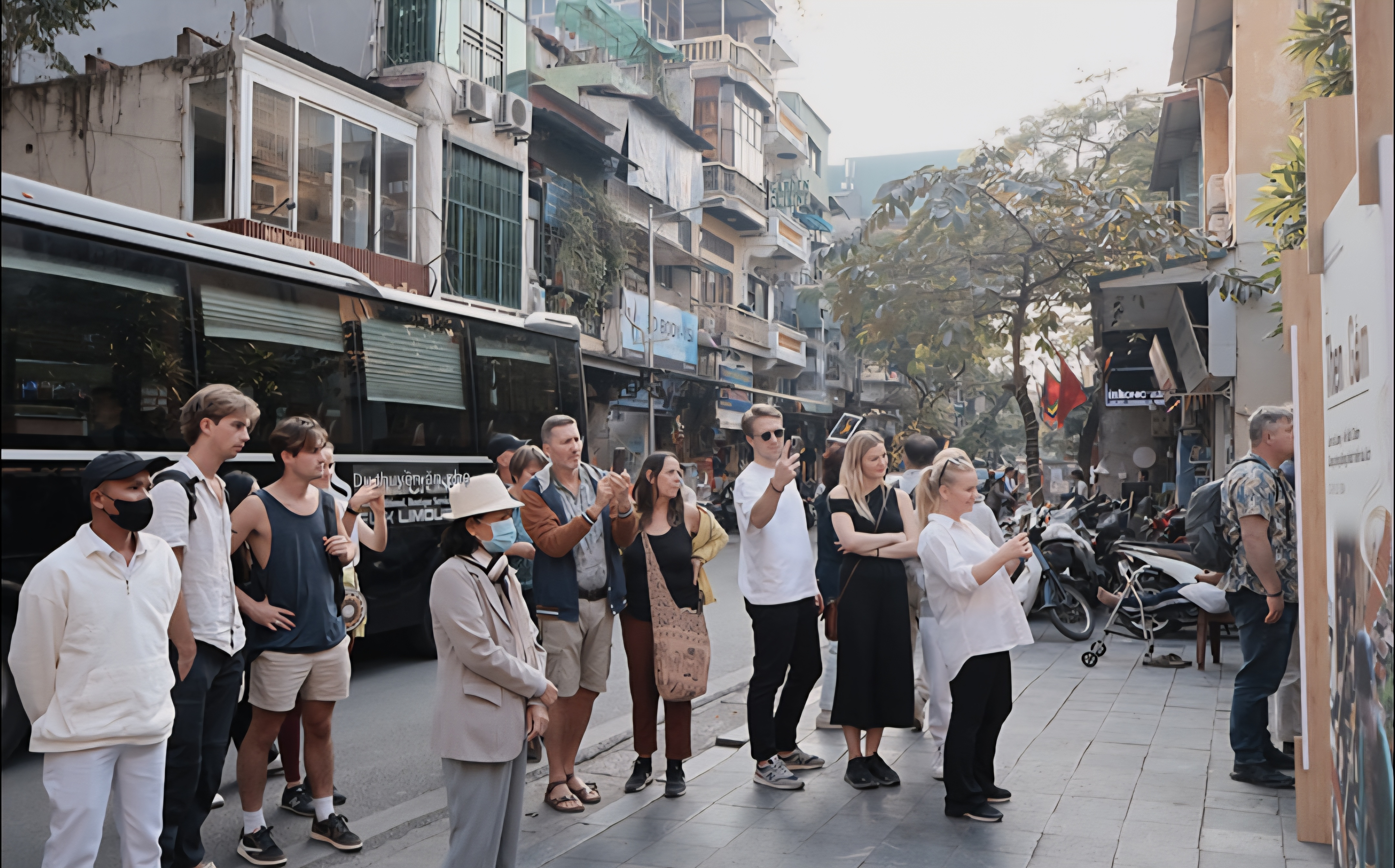 mốc 20 triệu khách quốc tế là thành quả xứng đáng của cả hệ thống, từ chính sách điều hành của Chính phủ đến nỗ lực không ngừng của cộng đồng doanh nghiệp mốc 20 triệu khách quốc tế là thành quả xứng đáng của cả hệ thống, từ chính sách điều hành của Chính phủ đến nỗ lực không ngừng của cộng đồng doanh nghiệp