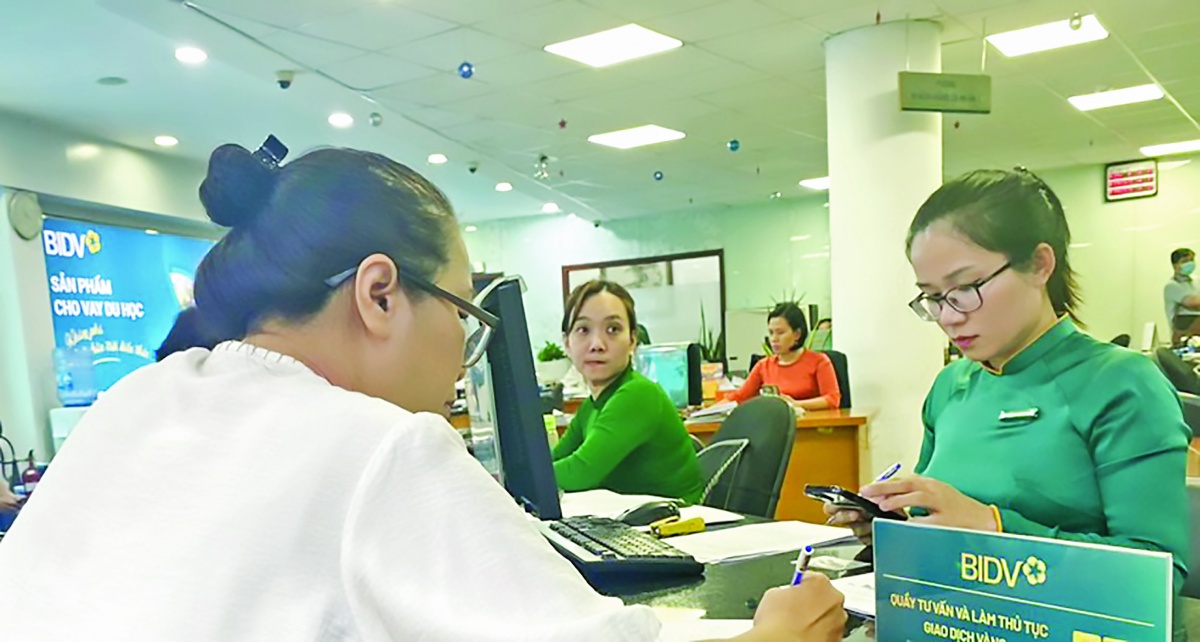 Nhiều ngân hàng thăng hạng thương hiệu là cơ sở thu hút nhà đầu tư Nhiều ngân hàng thăng hạng thương hiệu là cơ sở thu hút nhà đầu tư