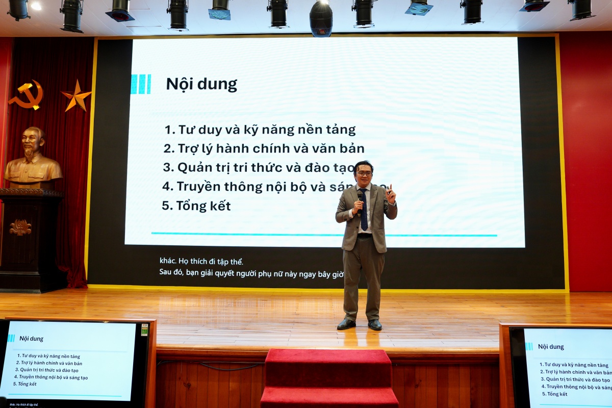 NHNN triển khai chương trình đào tạo “AI thực chiến” ứng dụng vào nghiệp vụ NHNN triển khai chương trình đào tạo “AI thực chiến” ứng dụng vào nghiệp vụ