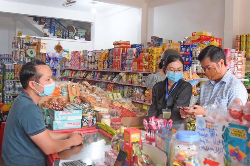 Hộ kinh doanh có thể chọn kê khai thuế theo doanh thu hoặc theo thu nhập Hộ kinh doanh có thể chọn kê khai thuế theo doanh thu hoặc theo thu nhập