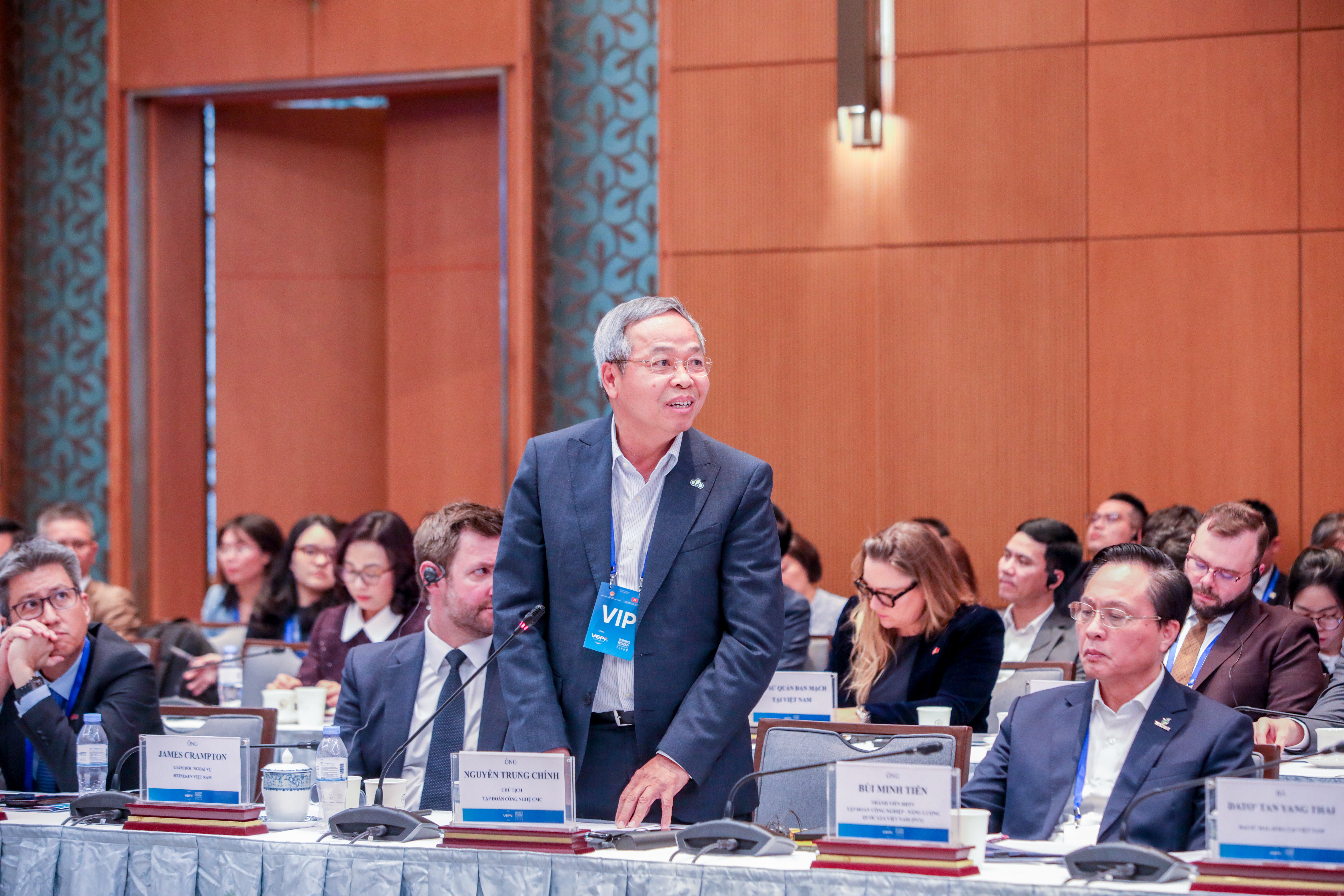 Chủ tịch CMC Nguyễn Trung Chính đề xuất 3 kiến nghị phát huy vai trò dẫn dắt của khu vực Kinh tế tư nhân Chủ tịch CMC Nguyễn Trung Chính đề xuất 3 kiến nghị phát huy vai trò dẫn dắt của khu vực Kinh tế tư nhân