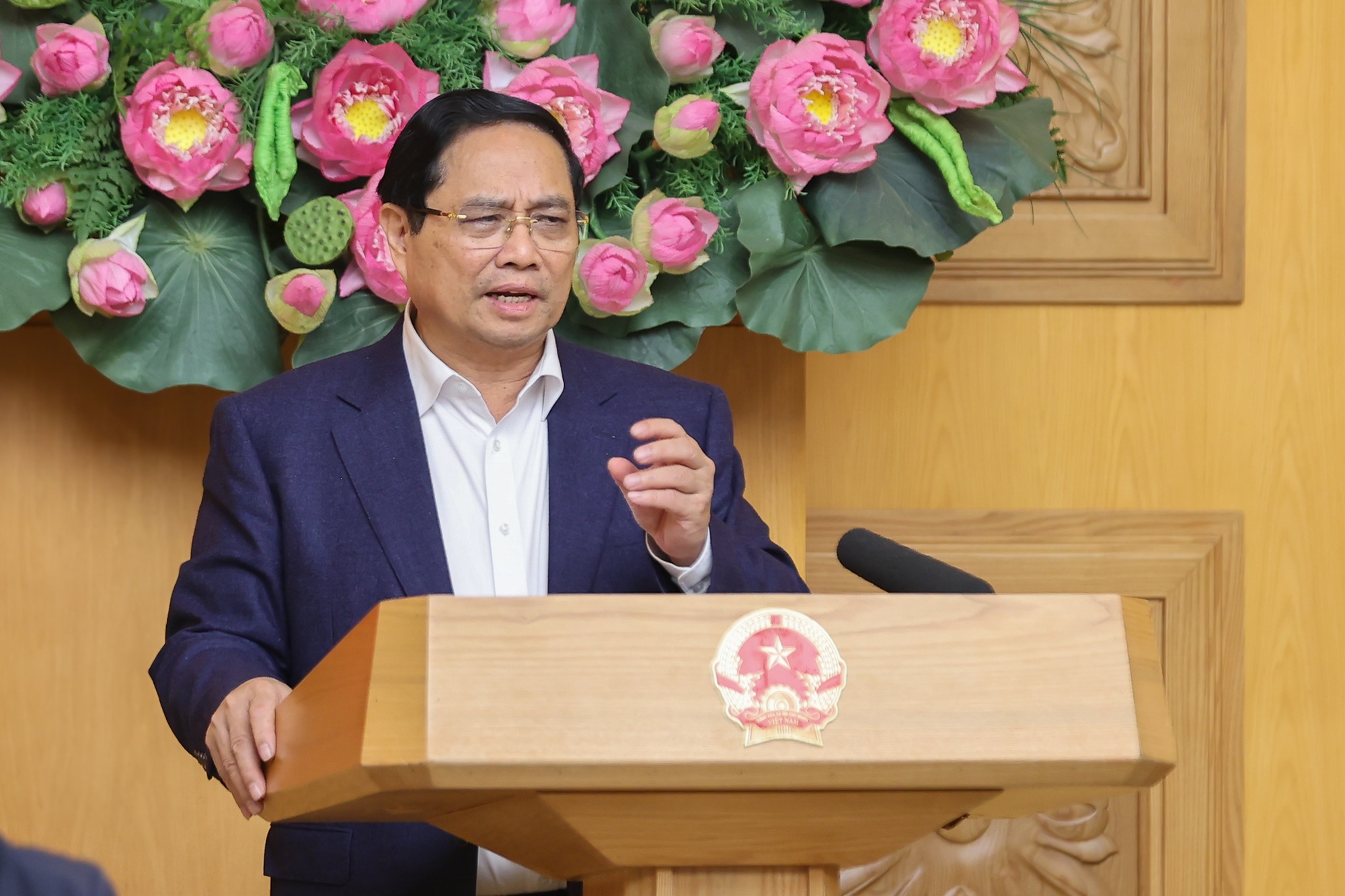 Thủ tướng chủ trì phiên họp lần thứ 4 của Ban Chỉ đạo Trung ương về chính sách nhà ở và thị trường bất động sản - Ảnh: VGP/Nhật Bắc