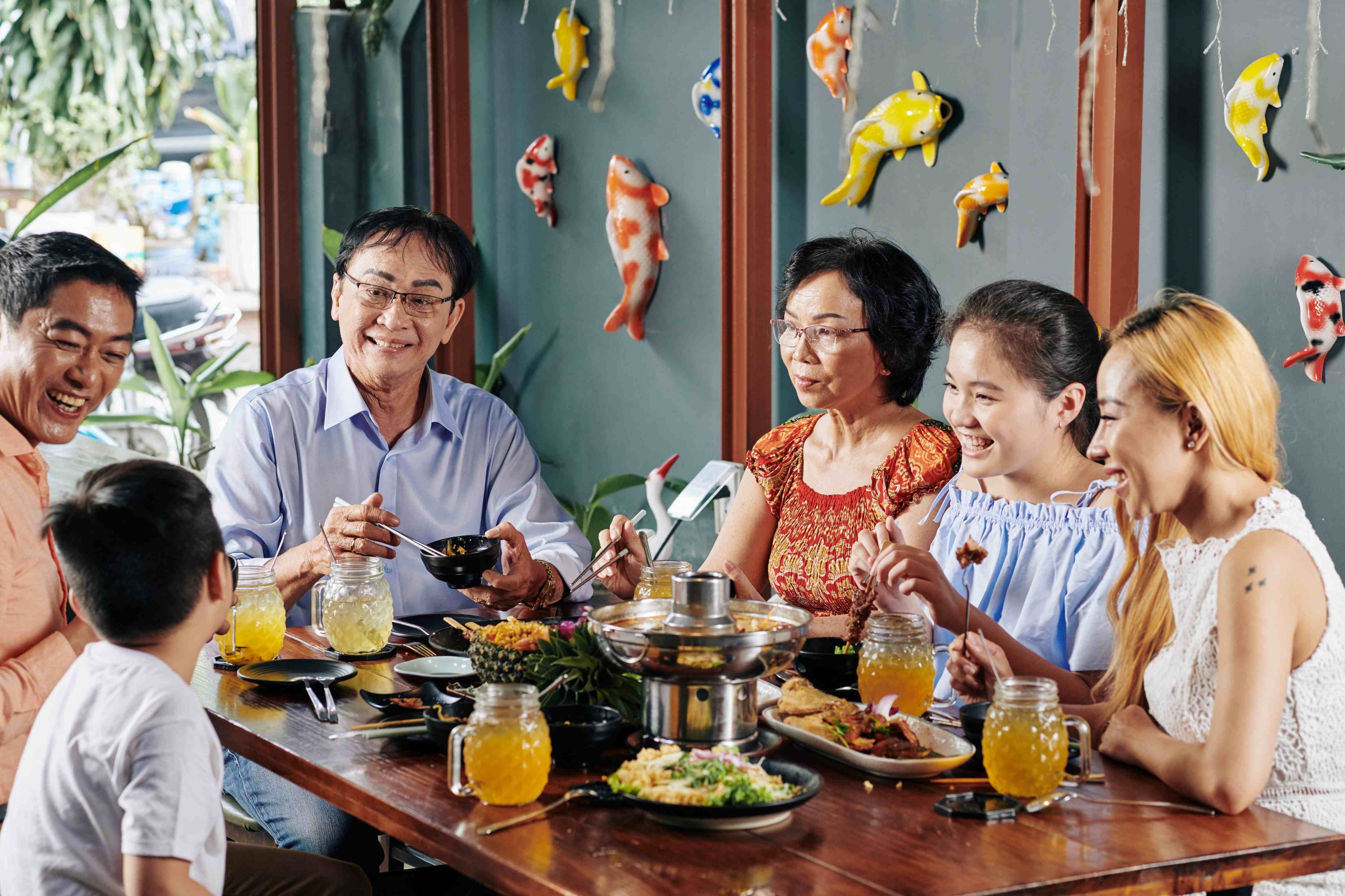 Một tấm vé, một khoảng lặng, một món quà dành cho chính mình