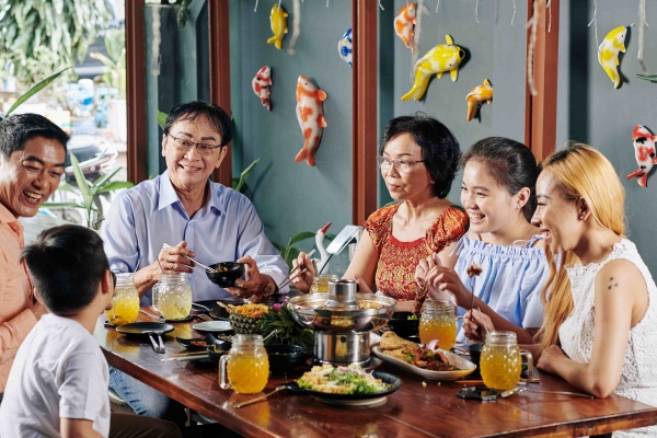 Một tấm vé, một khoảng lặng, một món quà dành cho chính mình