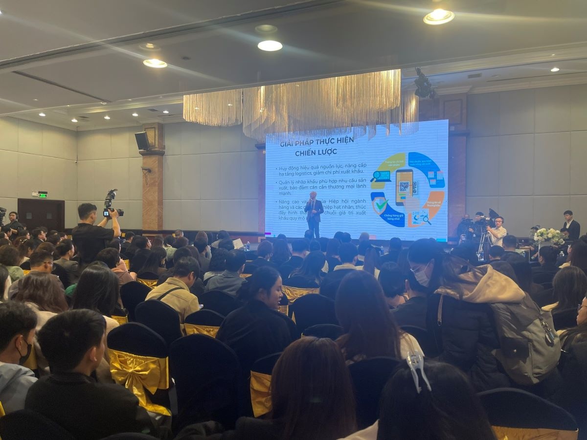 Quang cảnh Diễn đàn Thương mại điện tử xuyên biên giới 2025 Quang cảnh Diễn đàn Thương mại điện tử xuyên biên giới 2025