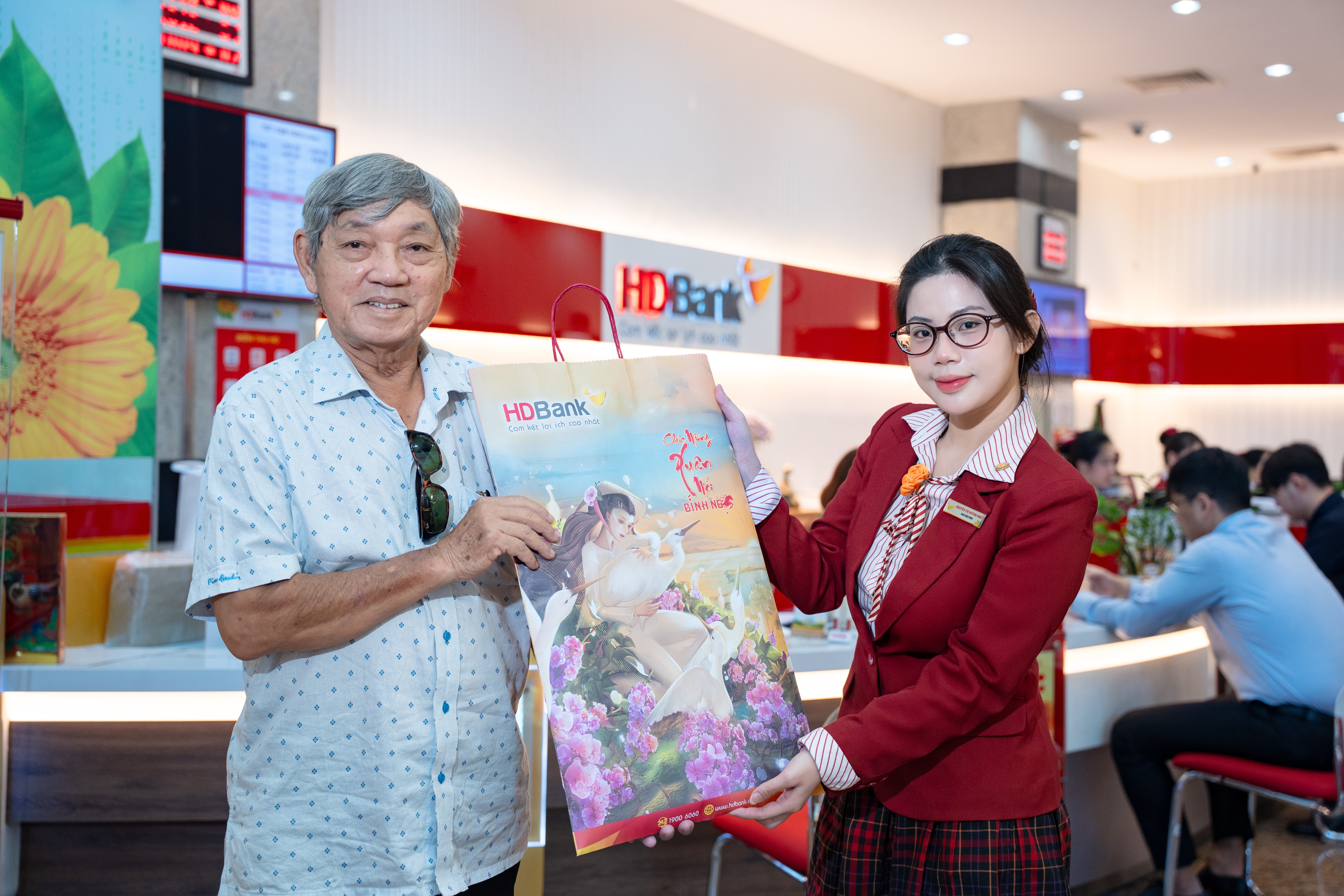 Bộ lịch HDBank 2026 – Di sản rực rỡ hoà nhịp tinh thần đổi mới Bộ lịch HDBank 2026 – Di sản rực rỡ hoà nhịp tinh thần đổi mới