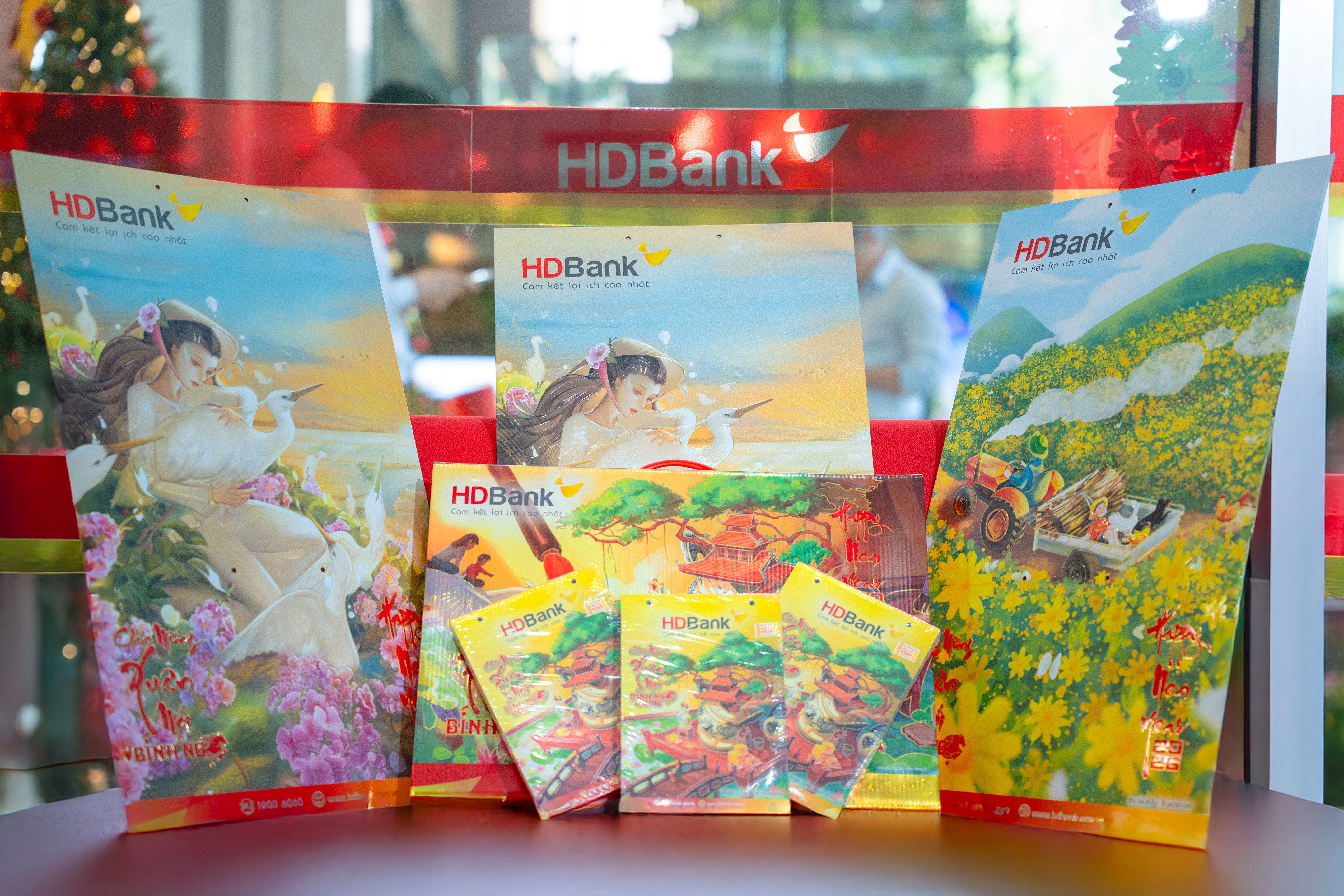 Bộ lịch HDBank 2026 – Di sản rực rỡ hoà nhịp tinh thần đổi mới Bộ lịch HDBank 2026 – Di sản rực rỡ hoà nhịp tinh thần đổi mới