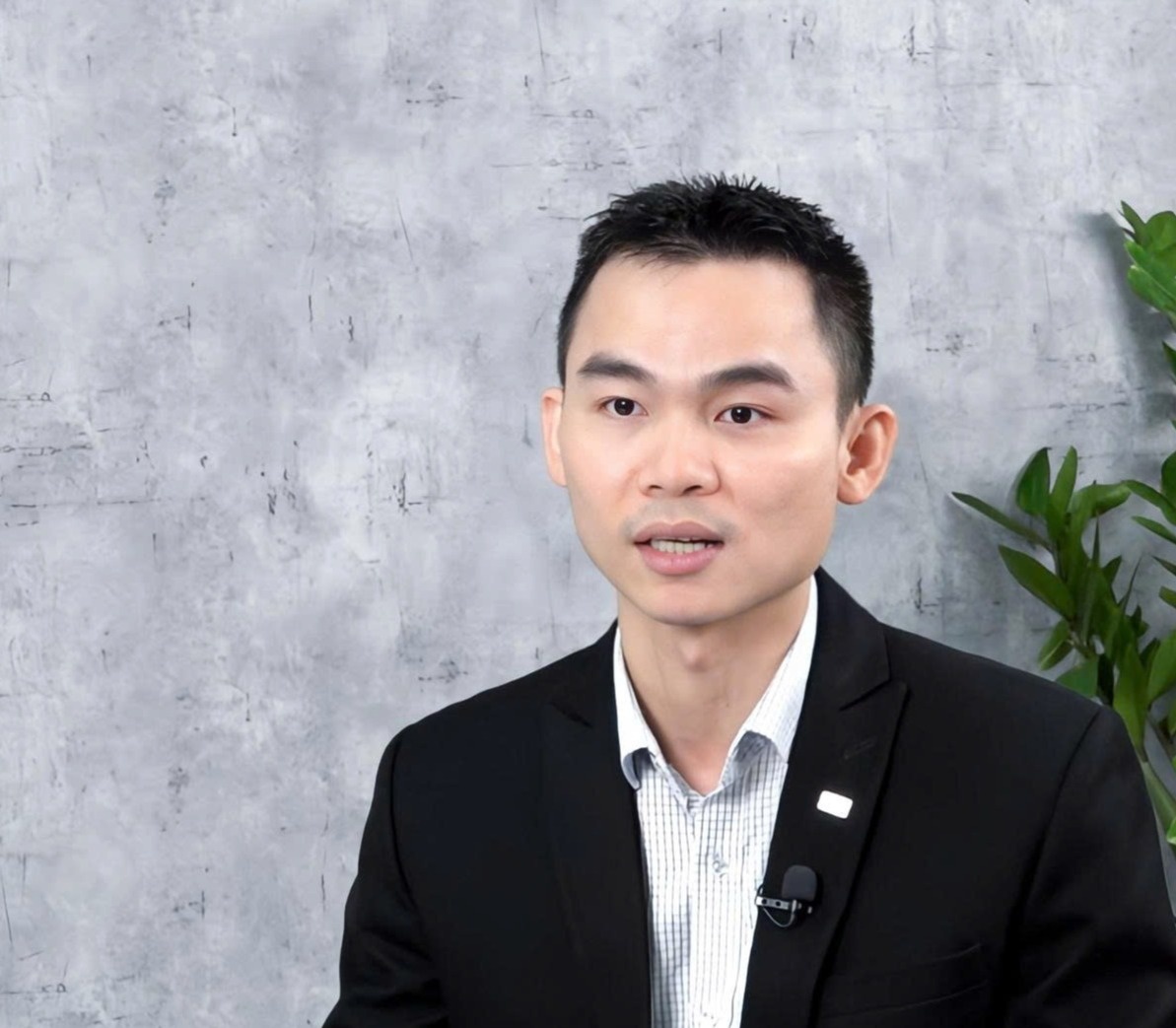 ông Đinh Minh Trí – Giám đốc Phân tích Khối Khách hàng cá nhân, Công ty Cổ phần Chứng khoán Mirae Asset (MAS) ông Đinh Minh Trí – Giám đốc Phân tích Khối Khách hàng cá nhân, Công ty Cổ phần Chứng khoán Mirae Asset (MAS)