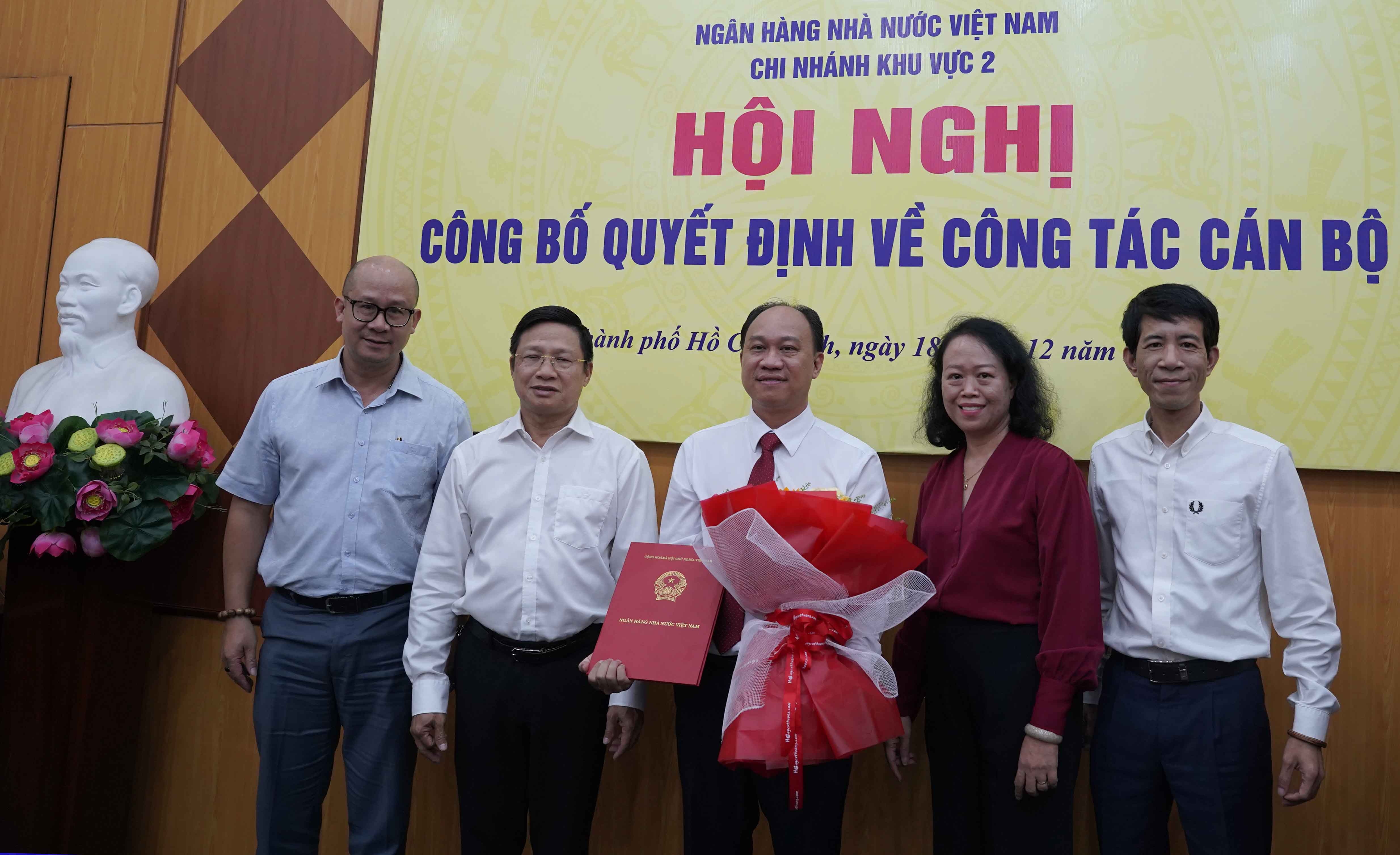 Giao quyền Chánh Thanh tra Ngân hàng Nhà nước chi nhánh Khu vực 2 cho ông Lê Quang Nam