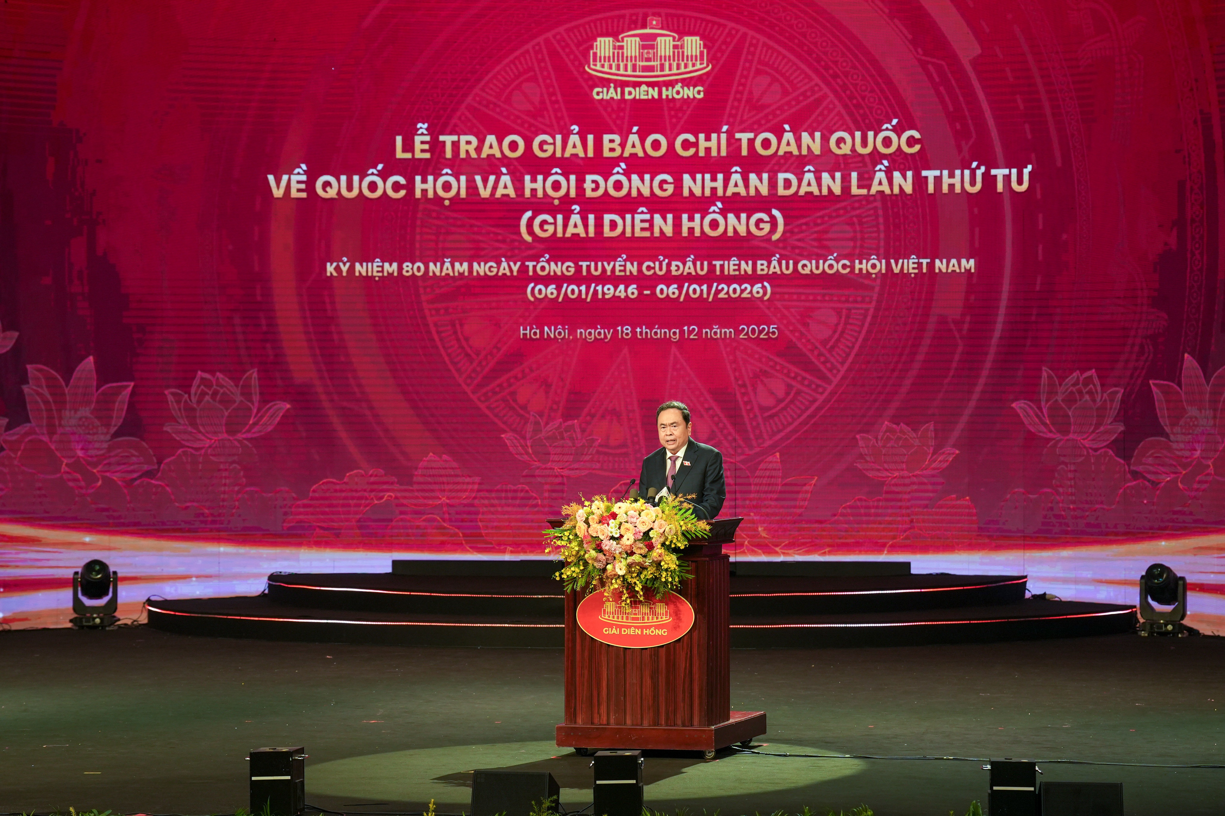 Lễ trao Giải Diên Hồng lần thứ 4: Nhìn lại để tiếp bước, kế thừa để đổi mới Lễ trao Giải Diên Hồng lần thứ 4: Nhìn lại để tiếp bước, kế thừa để đổi mới