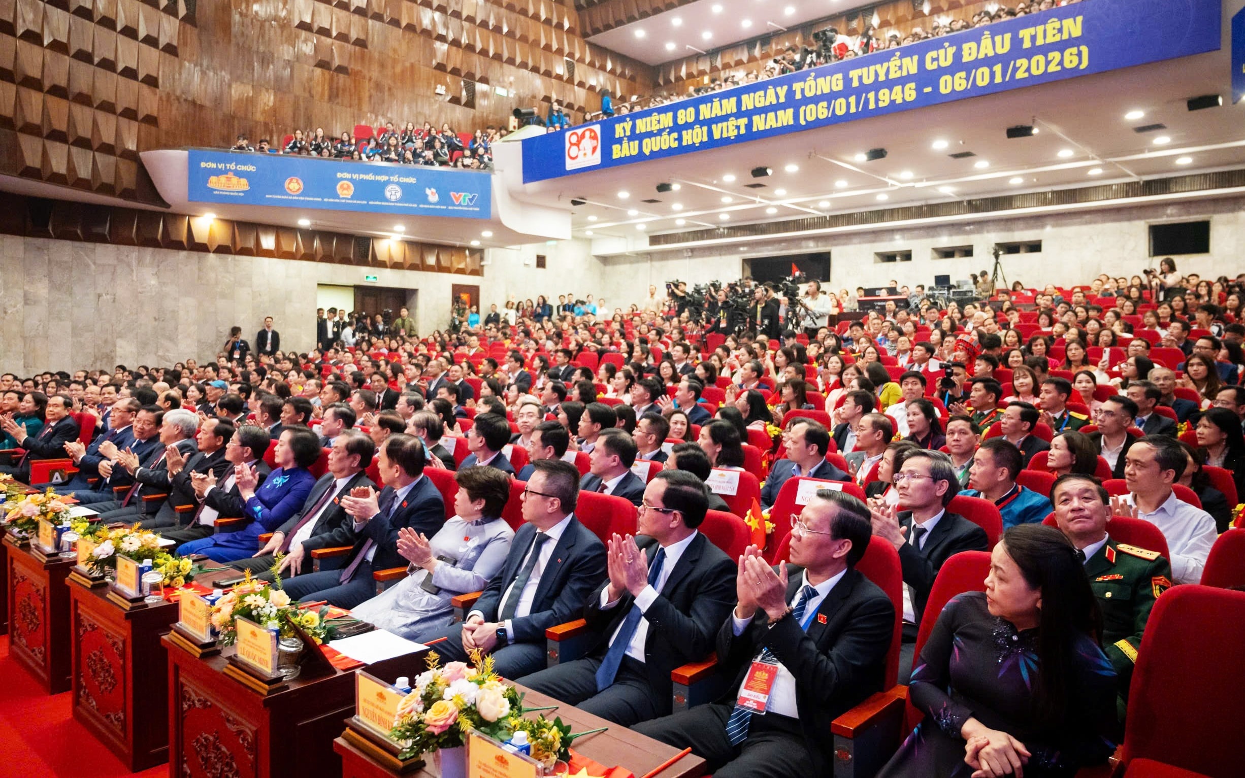 Lễ trao Giải Diên Hồng lần thứ 4: Nhìn lại để tiếp bước, kế thừa để đổi mới Lễ trao Giải Diên Hồng lần thứ 4: Nhìn lại để tiếp bước, kế thừa để đổi mới