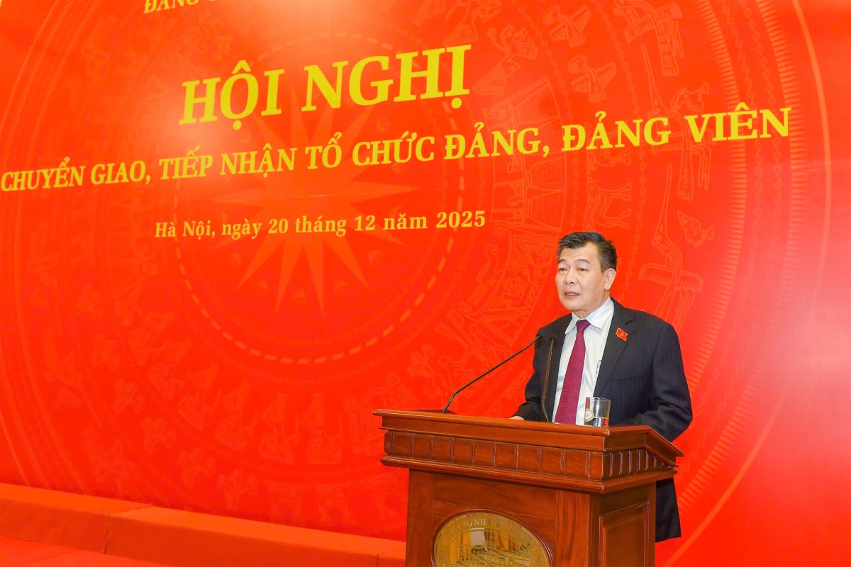 Bàn giao, tiếp nhận đảng bộ các ngân hàng, tổ chức thuộc Đảng bộ Chính phủ về Đảng bộ NHNN