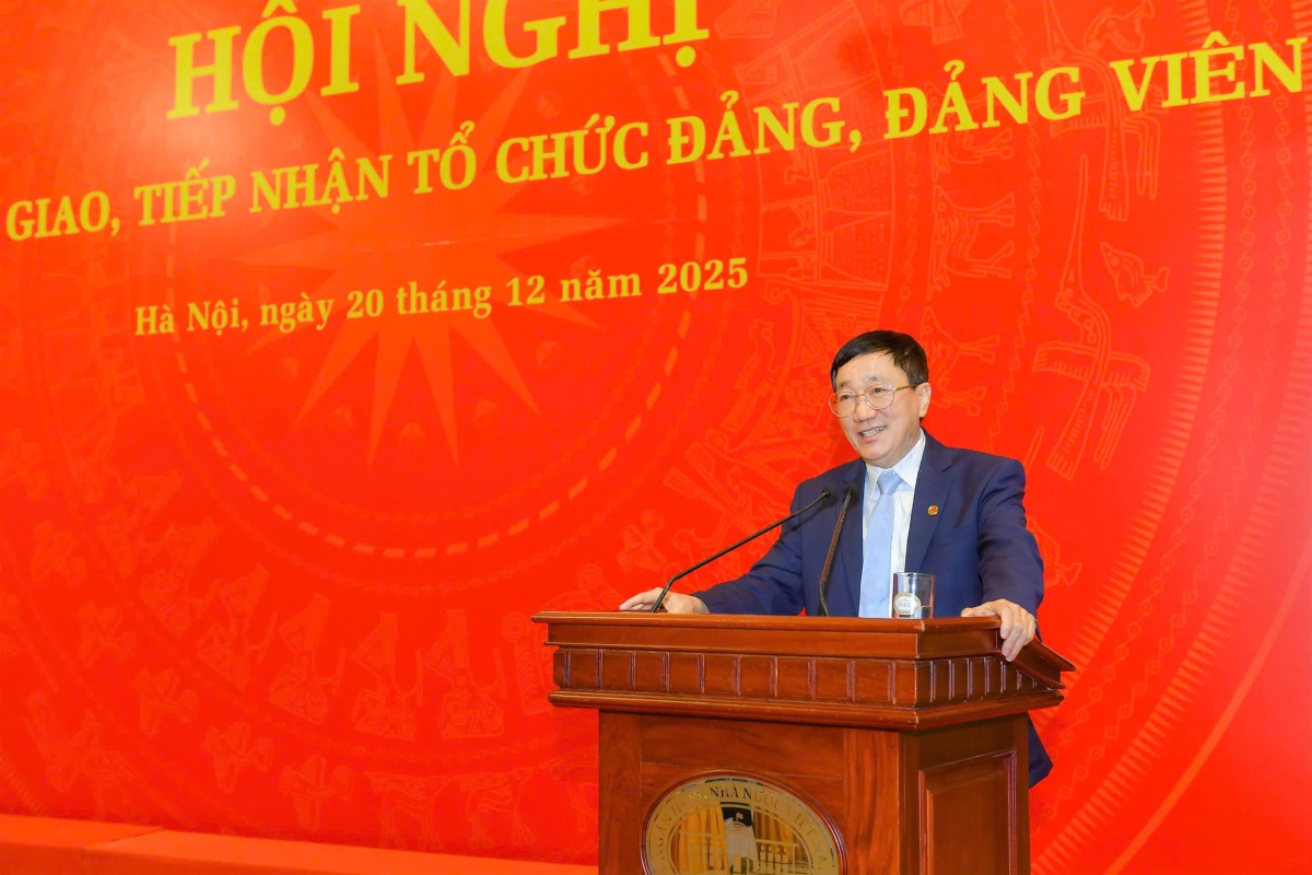 Bàn giao, tiếp nhận đảng bộ các ngân hàng, tổ chức thuộc Đảng bộ Chính phủ về Đảng bộ NHNN