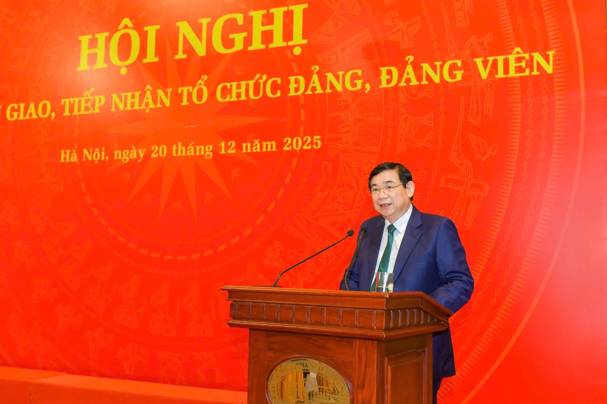Bàn giao, tiếp nhận đảng bộ các ngân hàng, tổ chức thuộc Đảng bộ Chính phủ về Đảng bộ NHNN