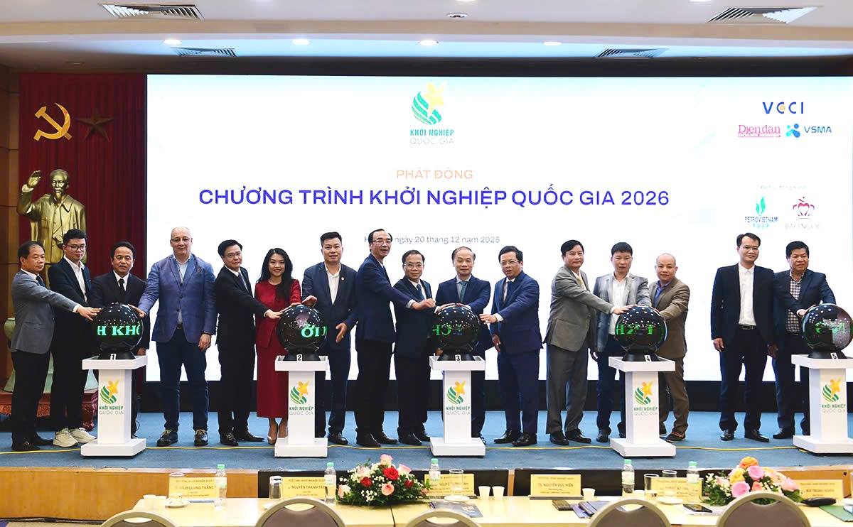 lãnh đạo Đảng và nhà nước và đại diện Ban tổ chức Chương trình Khởi nghiệp quốc gia đã phát động Chương trình Khởi nghiệp 2026
