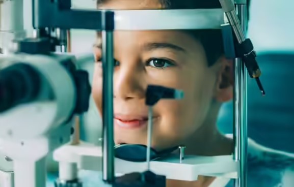 Những dấu hiệu cho thấy bạn cần đi khám mắt Những dấu hiệu cho thấy bạn cần đi khám mắt