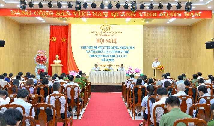 Ông Phạm Minh Tú, Giám đốc NHNN KV13 phát biểu chỉ đạo tại Hội nghị