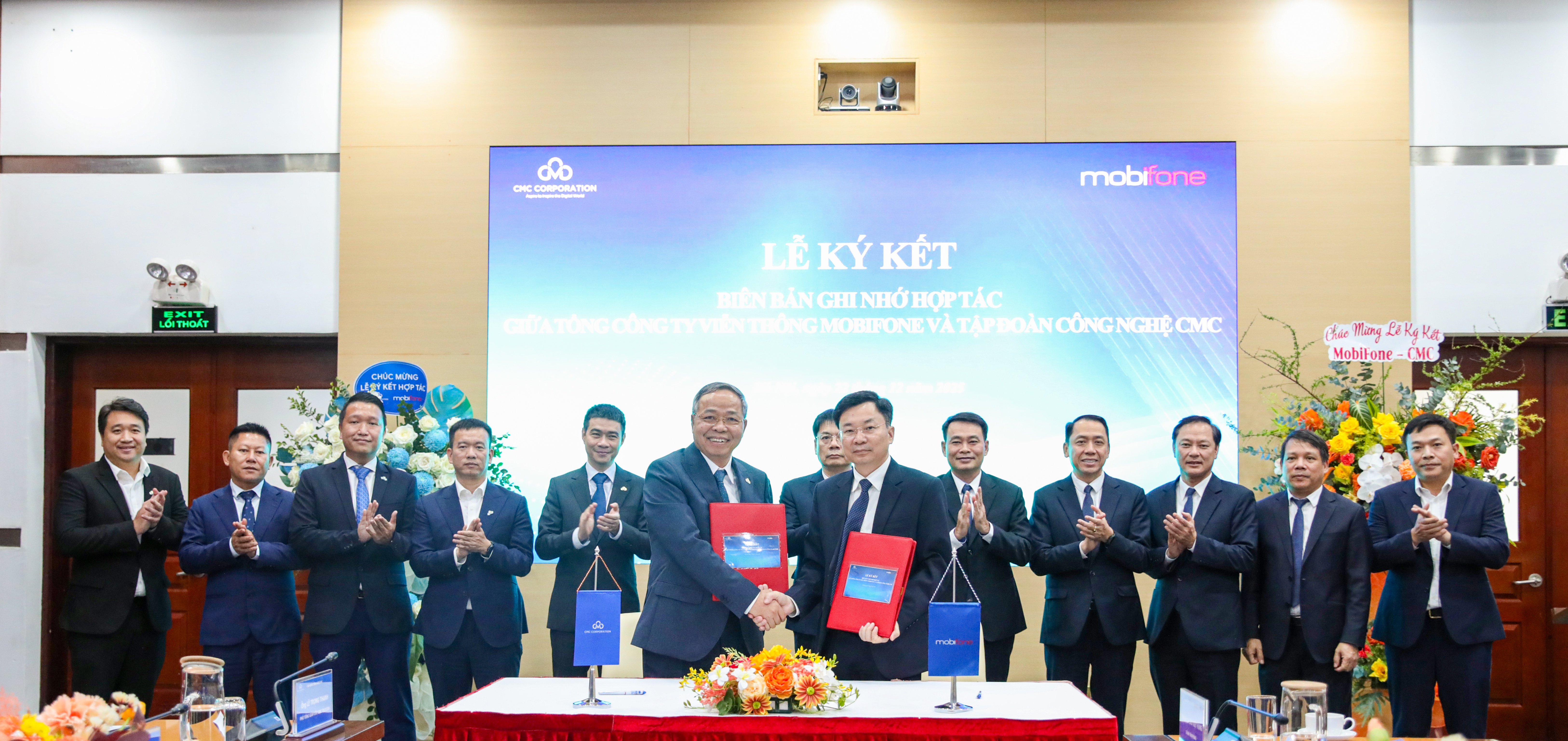 Chủ tịch CMC và Chủ tịch Mobifone tin tưởng hợp tác chiến lược CMC–MobiFone sẽ mang lại nhiều lợi ích cho khách hàng doanh nghiệp và chính phủ.