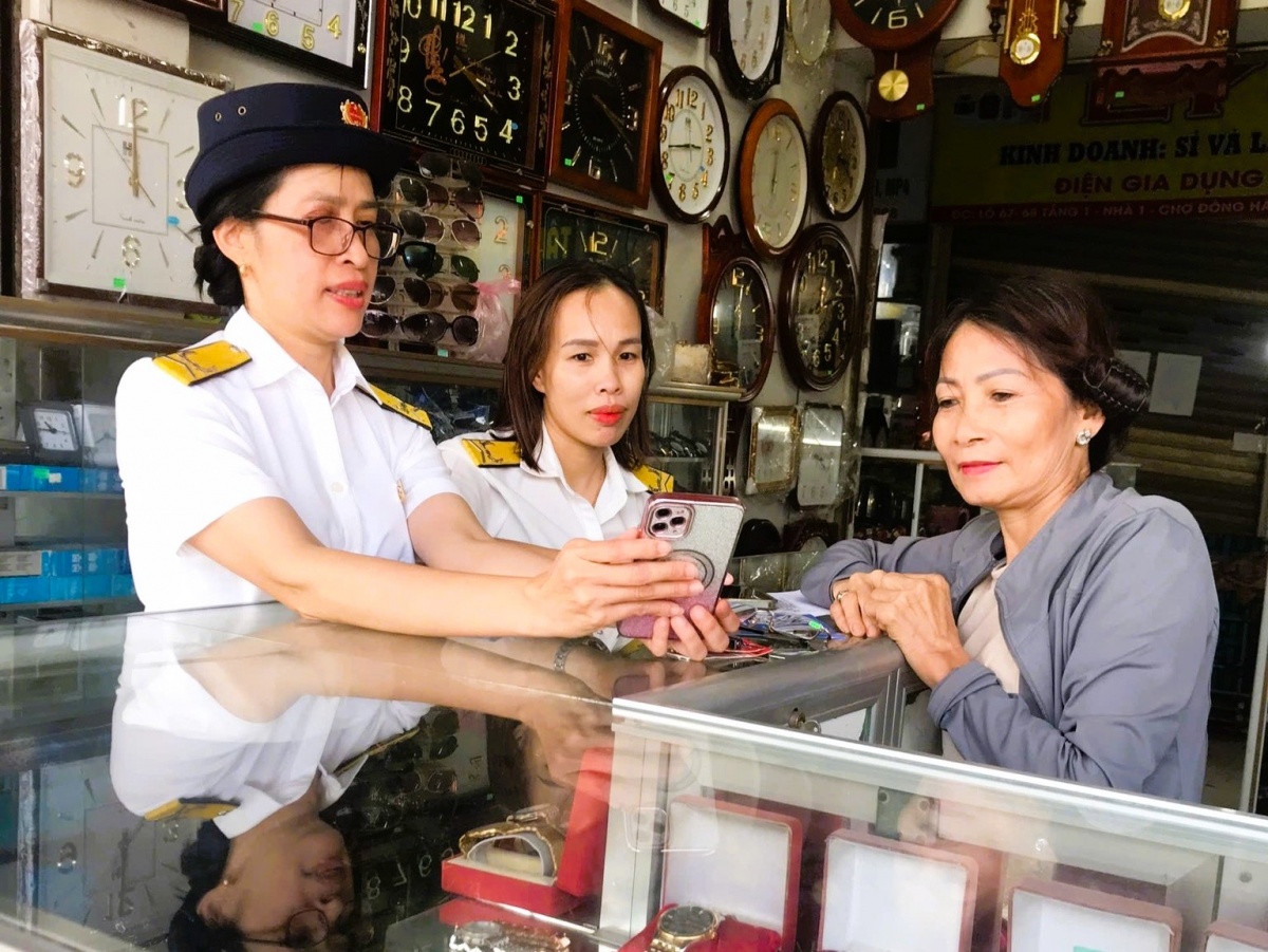 Sự phối hợp giữa ngành Thuế và Ngân hàng góp phần hỗ trợ các hộ kinh doanh tiếp cận môi trường kinh doanh số minh bạch và chuyên nghiệp.