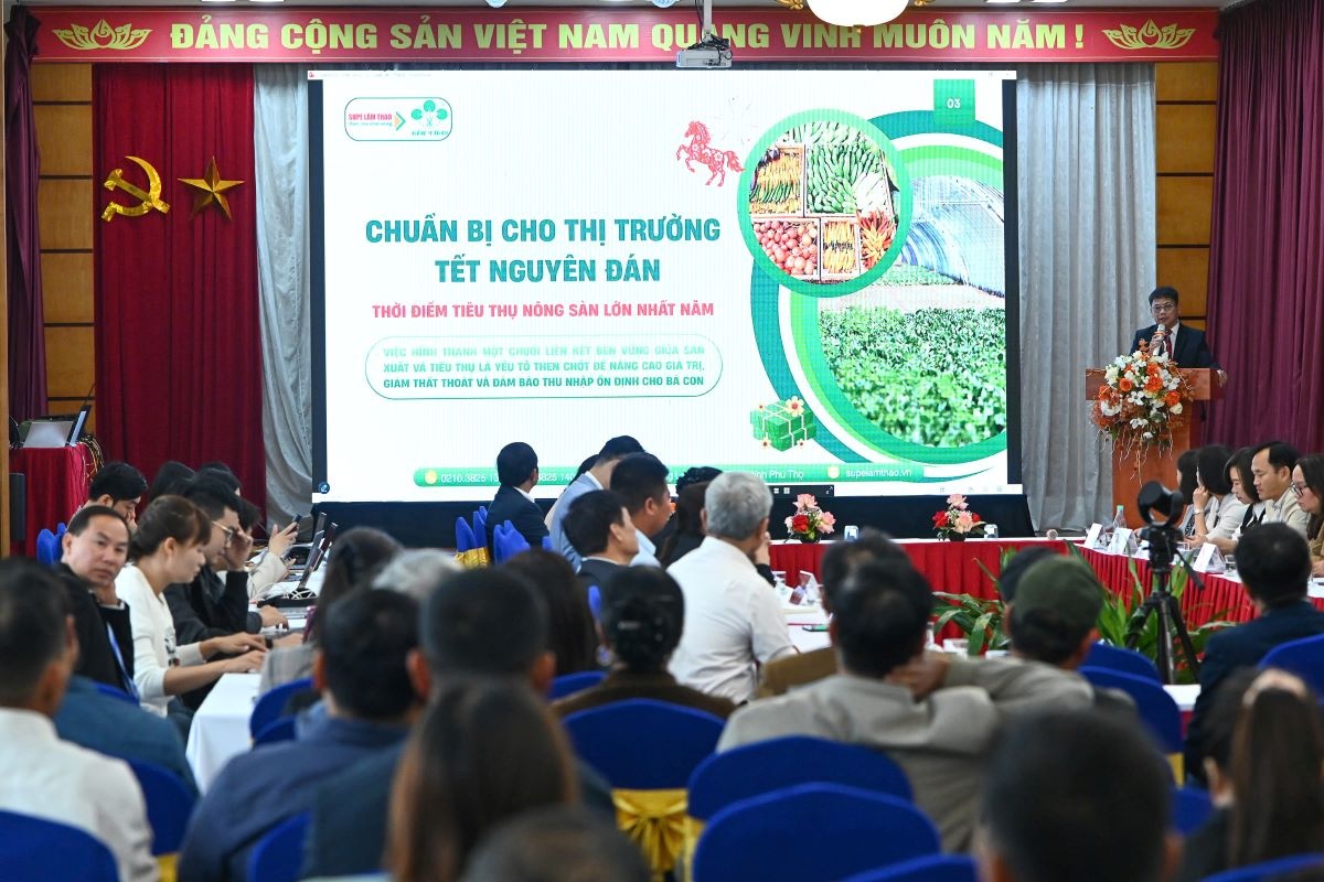 Quang cảnh diễn đàn