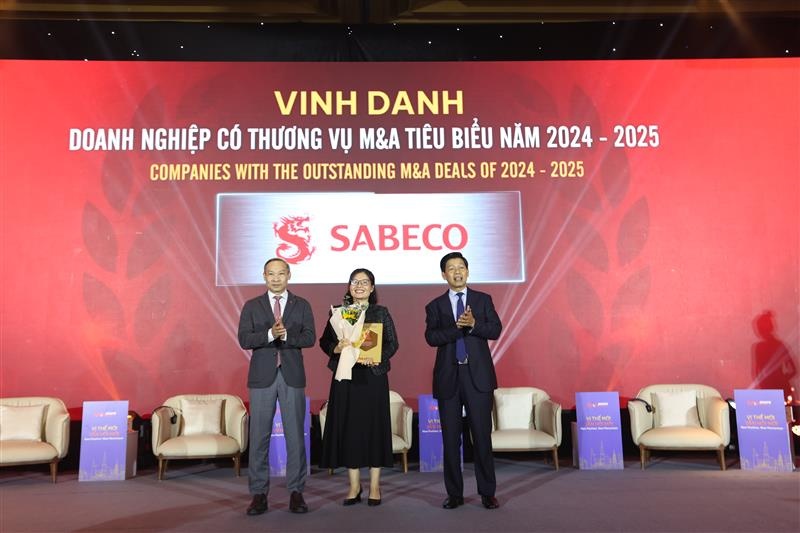 SABECO được vinh danh trong hạng mục “Thương vụ M&A tiêu biểu 2024-2025” SABECO được vinh danh trong hạng mục “Thương vụ M&A tiêu biểu 2024-2025”