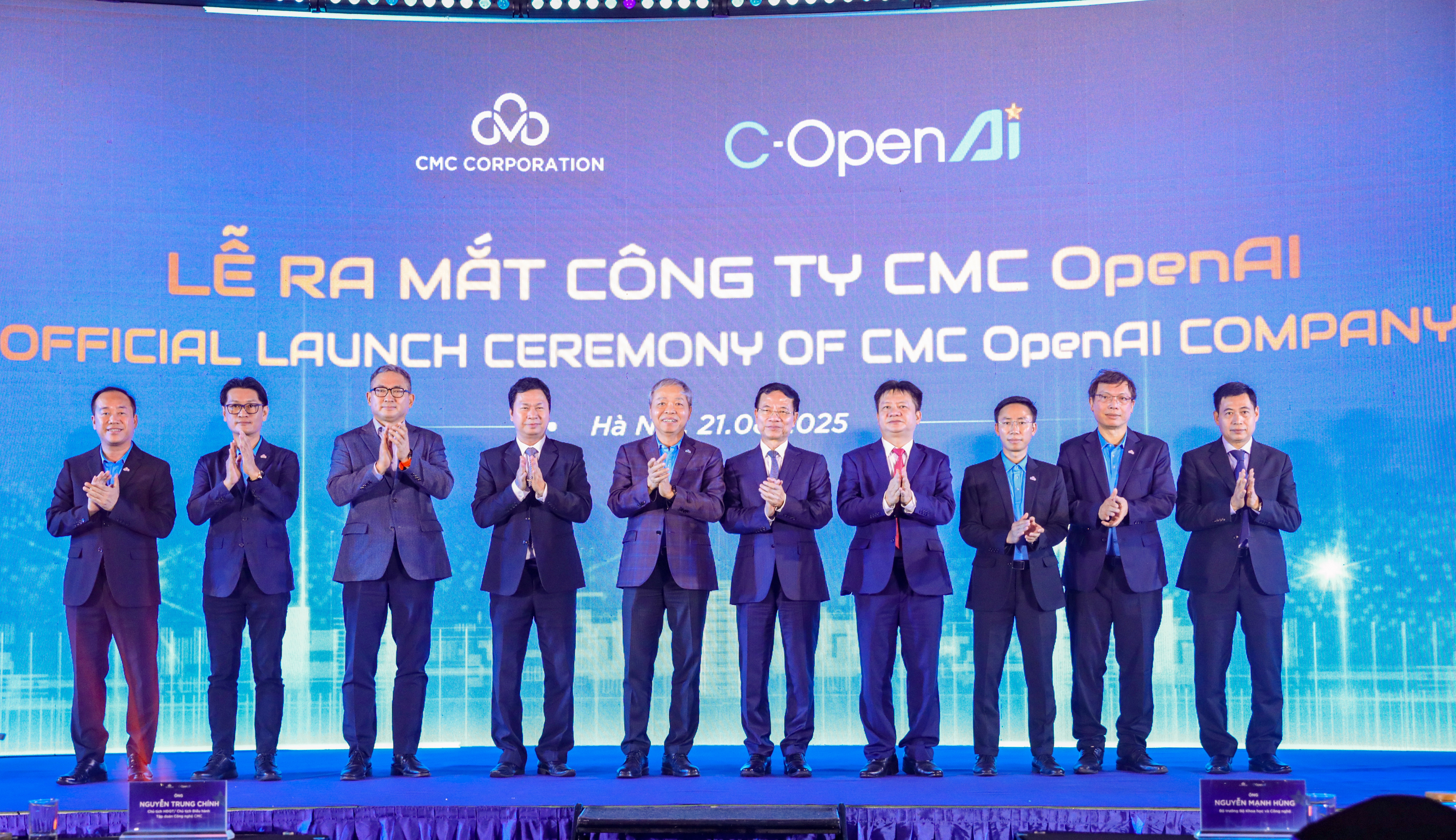 Nền tảng Công nghệ vững chắc của CMC là bệ phóng để C-OpenAI có những bước tiến mạnh mẽ, làm chủ từ R&D đến hoàn thiện các sản phẩm, giải pháp chuyển đổi AI cho doanh nghiệp, tổ chức