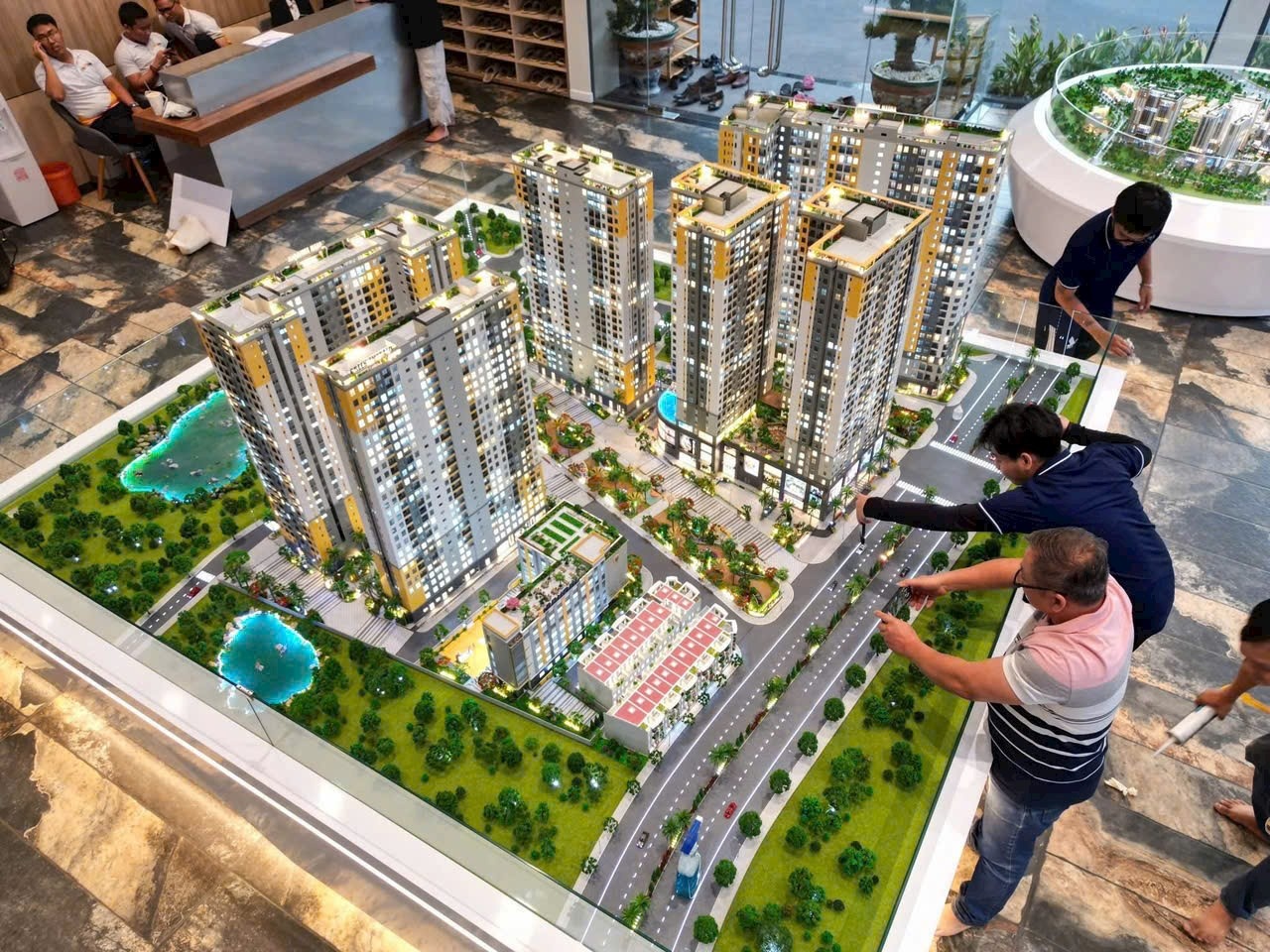 nhu cầu ở thực vẫn duy trì ổn định, đóng vai trò là "bệ đỡ" giúp thị trường giữ vững thanh khoản.