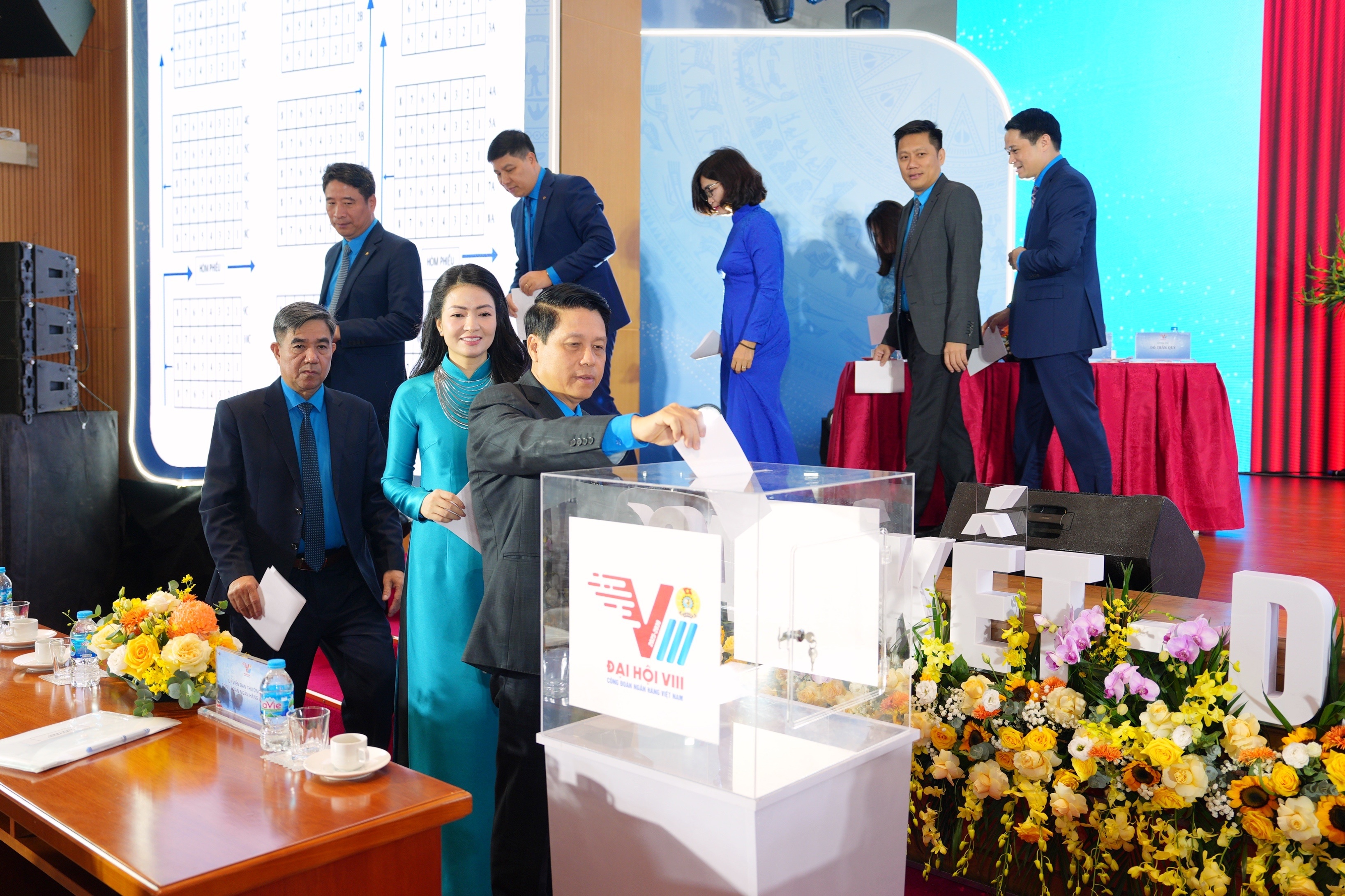 Đại hội Công đoàn Ngân hàng Việt Nam lần thứ VIII: Đoàn kết - Dân chủ - Kỷ cương - Đổi mới - Phát triển