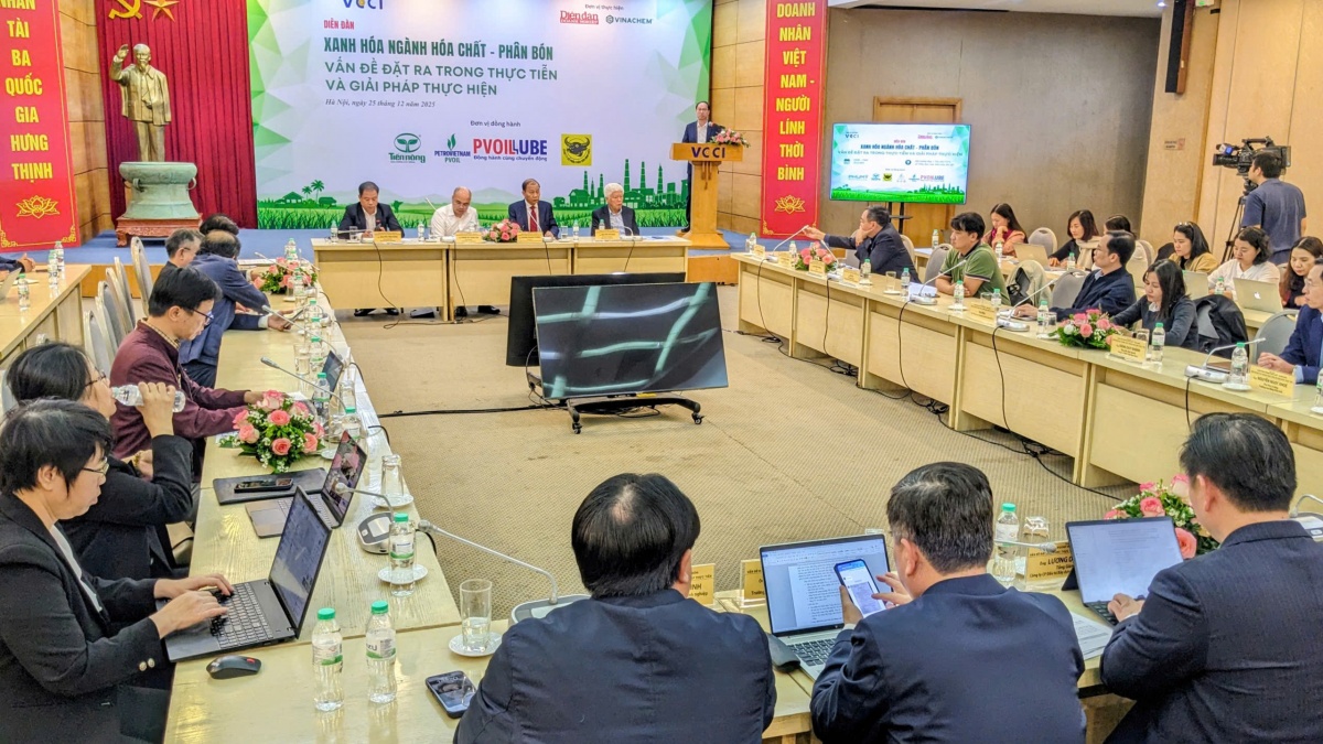 Quang cảnh tọa đàm