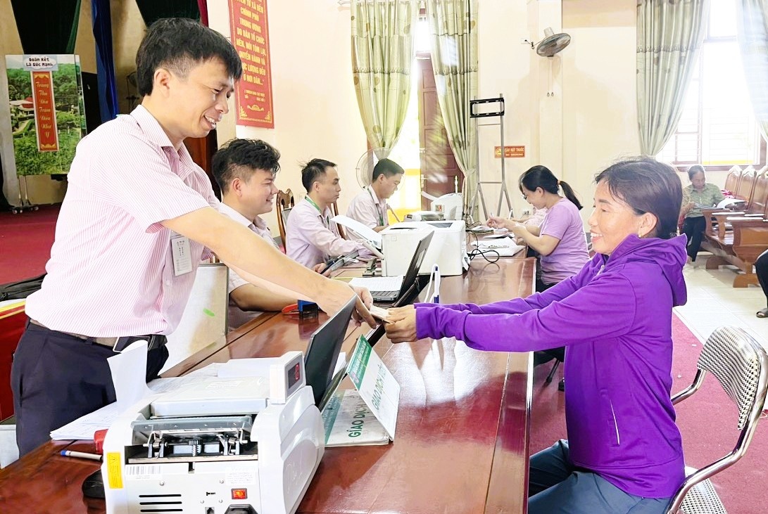 NHCSXH chi nhánh Hà Tĩnh đã nỗ lực đưa dòng vốn chính sách đến đúng đối tượng, đúng nhu cầu thực tế. 