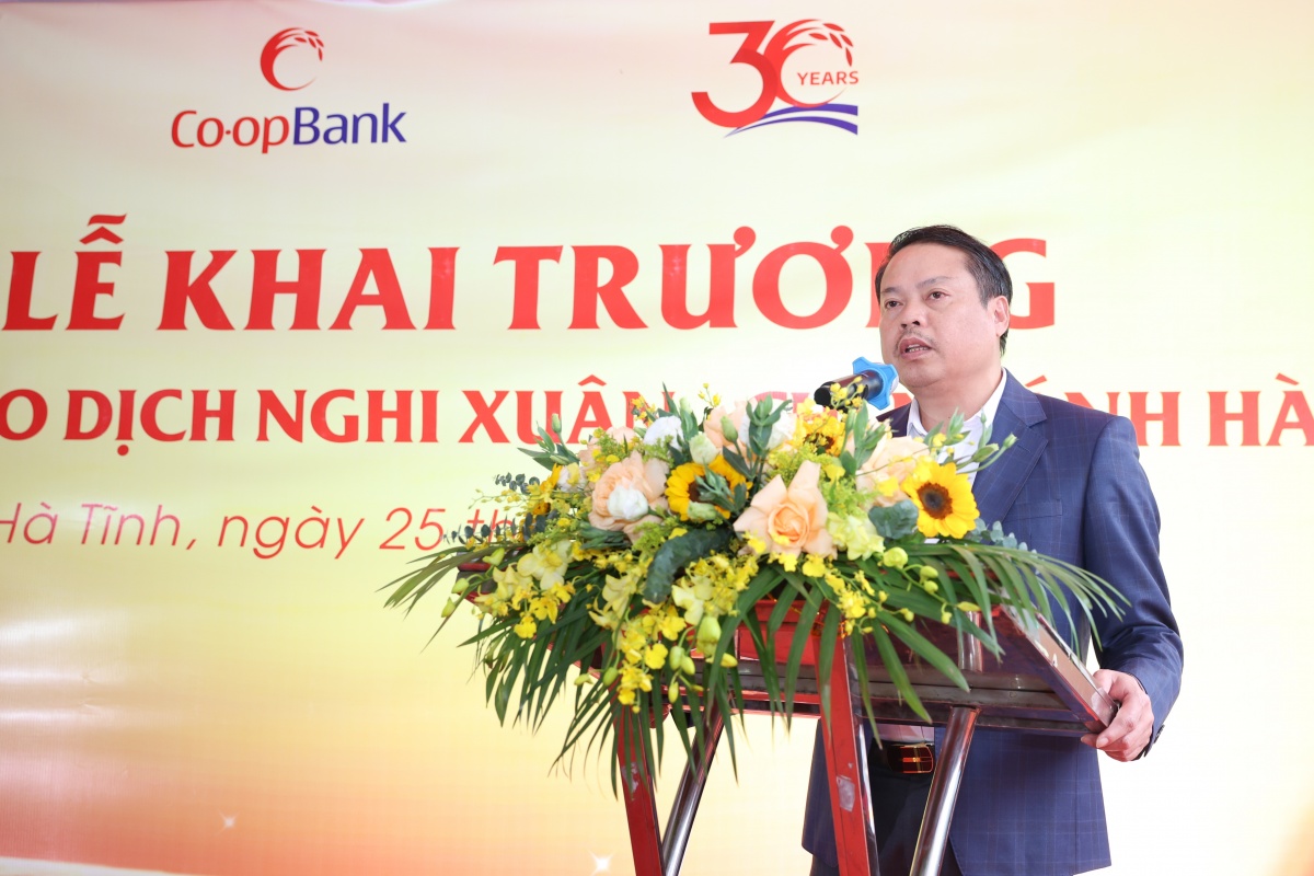 Ông Nguyễn Văn Trung - Phó Giám đốc NHNN khu vực 8 phát biểu tại Lễ Khai trương Phòng giao dịch Nghi Xuân - Co-opBank Chi nhánh Hà Tĩnh