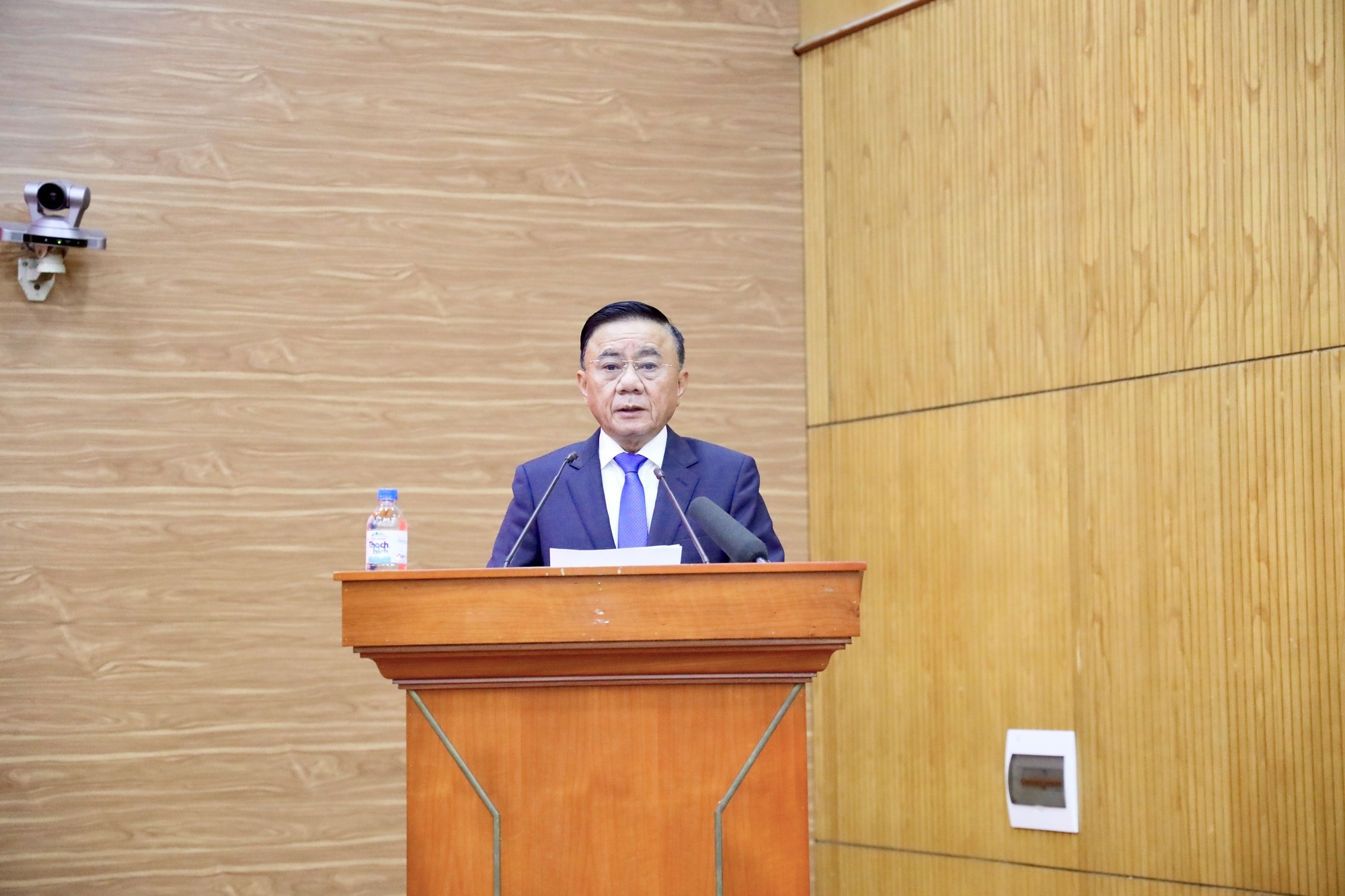 Đồng chí Trần Cẩm Tú, Ủy viên Bộ Chính trị, Thường trực Ban Bí thư phát biểu chỉ đạo Hội nghị - Ảnh: VGP/Toàn Thắng