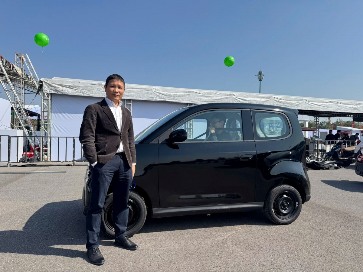 Chuyên gia Nguyễn Mạnh Thắng (WhatcarVN) đánh giá cao chất lượng vận hành của Minio Green