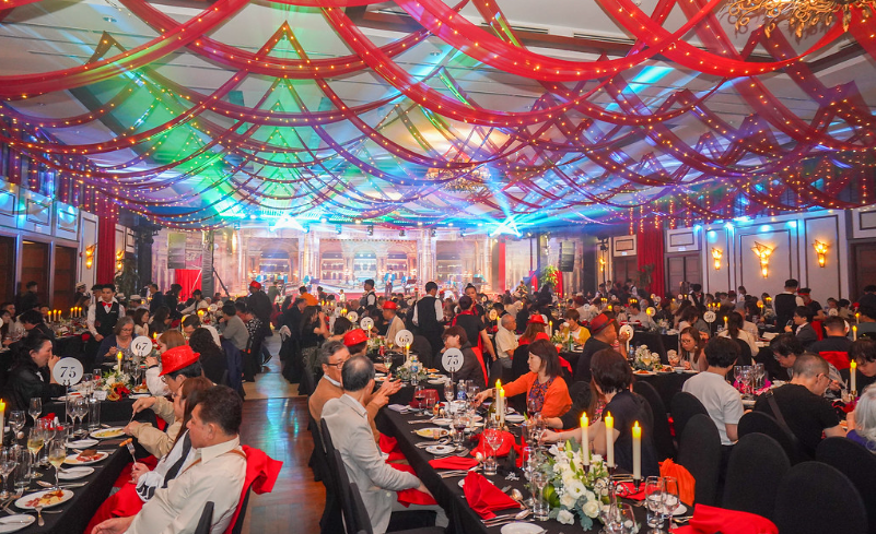 Nơi giao thừa được kể bằng nghệ thuật và cảm xúc Nơi giao thừa được kể bằng nghệ thuật và cảm xúc