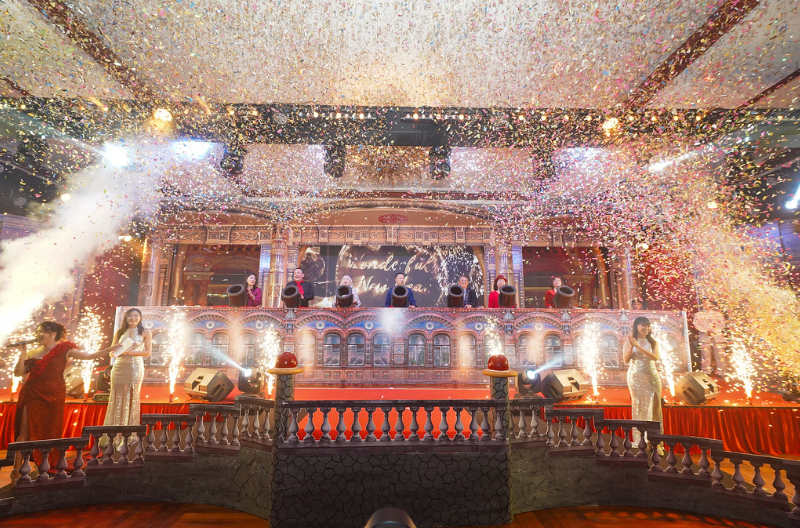 Nơi giao thừa được kể bằng nghệ thuật và cảm xúc Nơi giao thừa được kể bằng nghệ thuật và cảm xúc