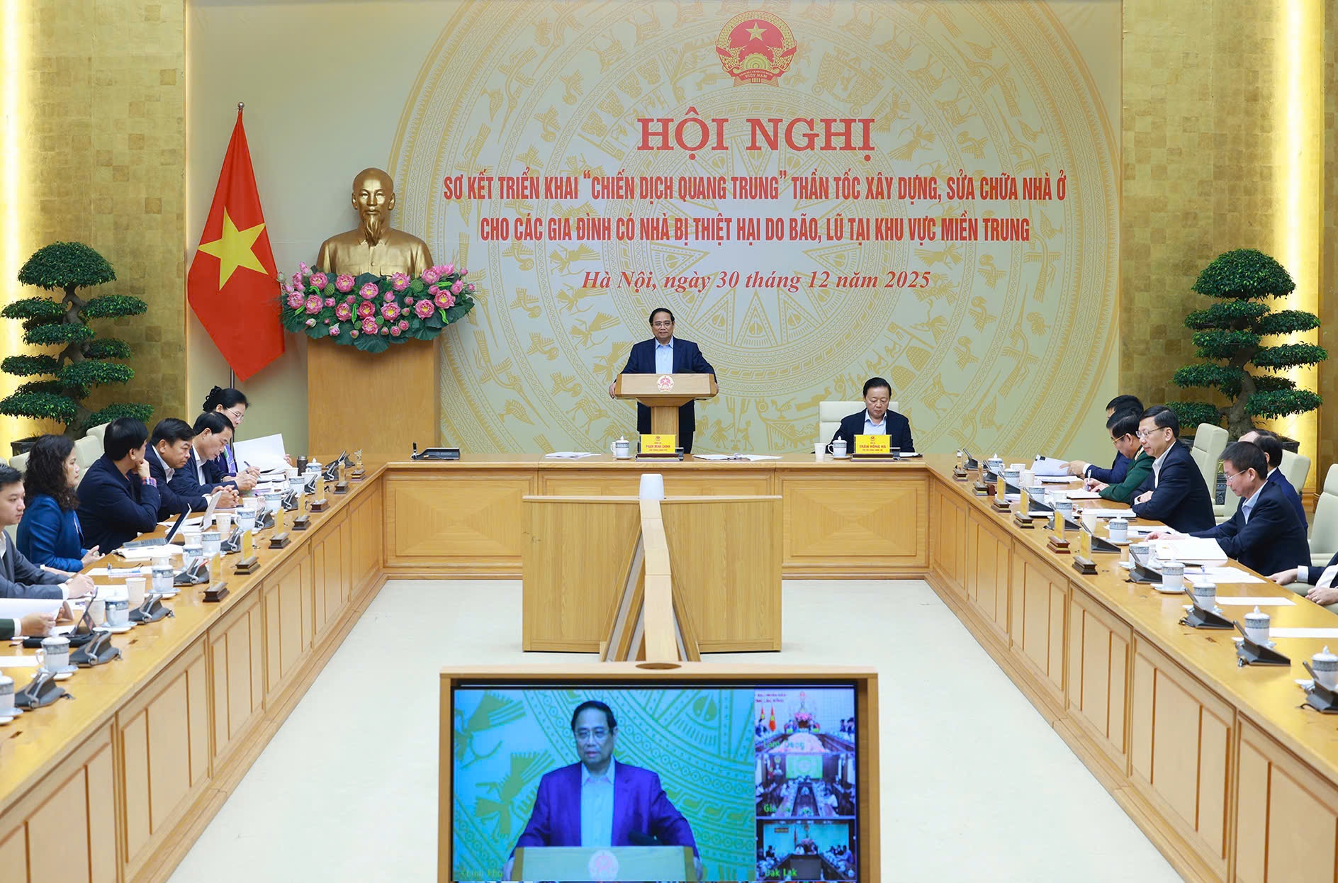 Thủ tướng chủ trì Hội nghị - Ảnh: VGP/Nhật Bắc