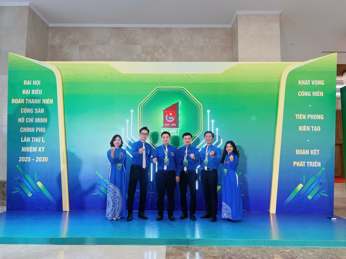 Thủ tướng Chính phủ Phạm Minh Chính: Thanh niên hãy luôn đam mê và làm việc hết mình Thủ tướng Chính phủ Phạm Minh Chính: Thanh niên hãy luôn đam mê và làm việc hết mình